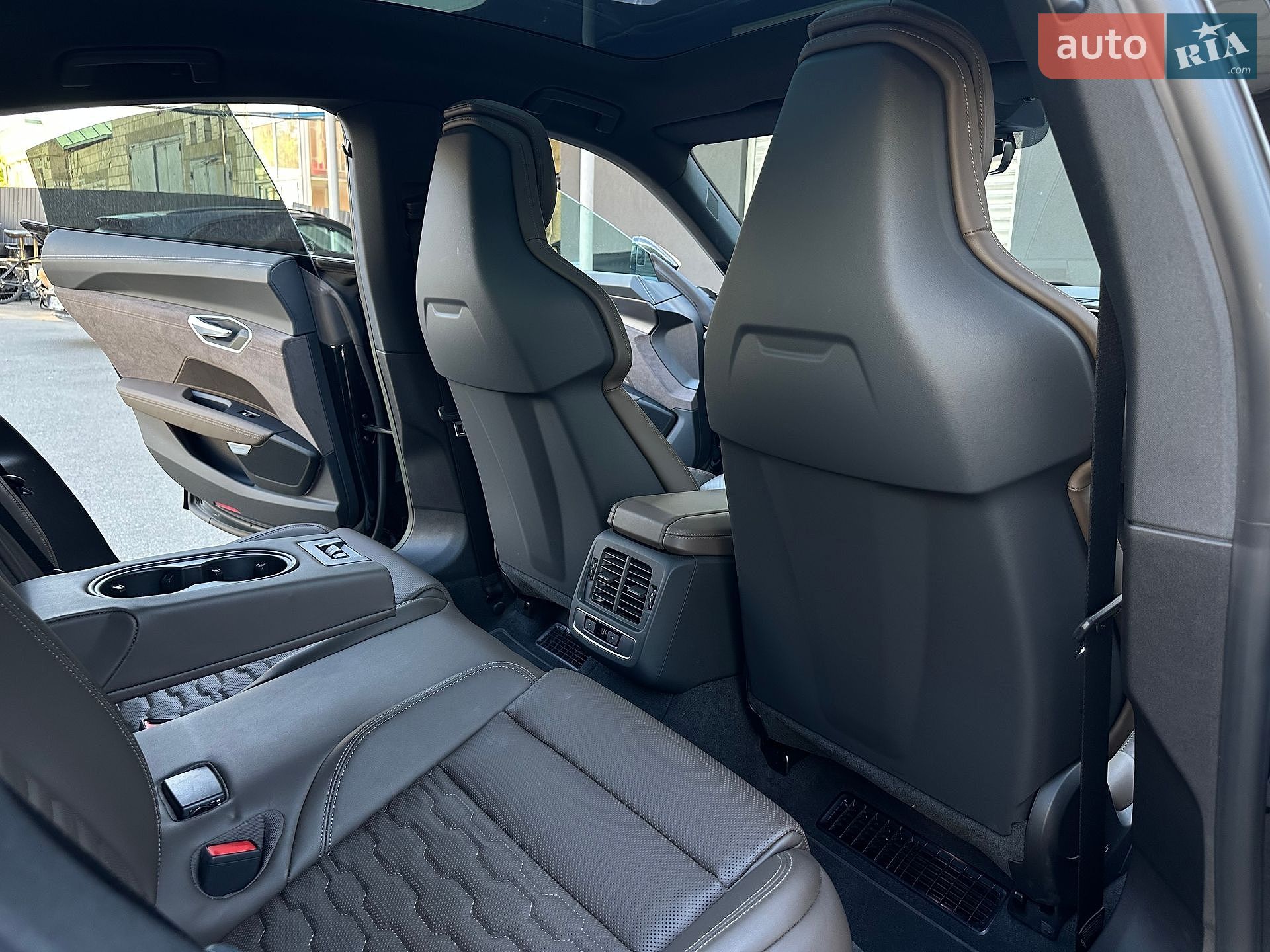 Audi RS e-tron GT 2024 VIN WAUZZZFW5R7900746 фото оголошення 77 з 96