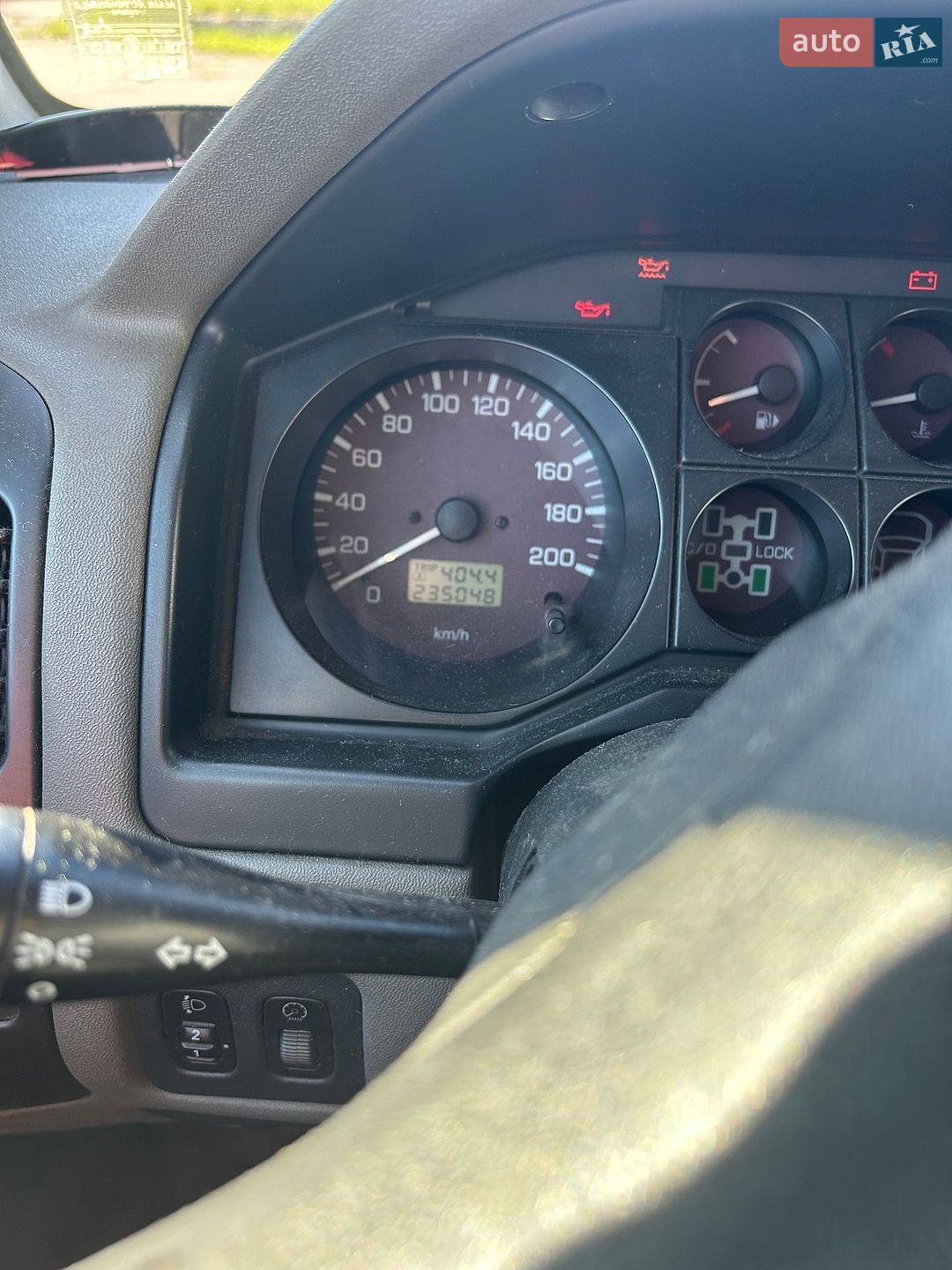 Mitsubishi Pajero 2002 VIN JMBMNV68W3J000676 фото оголошення 7 з 30