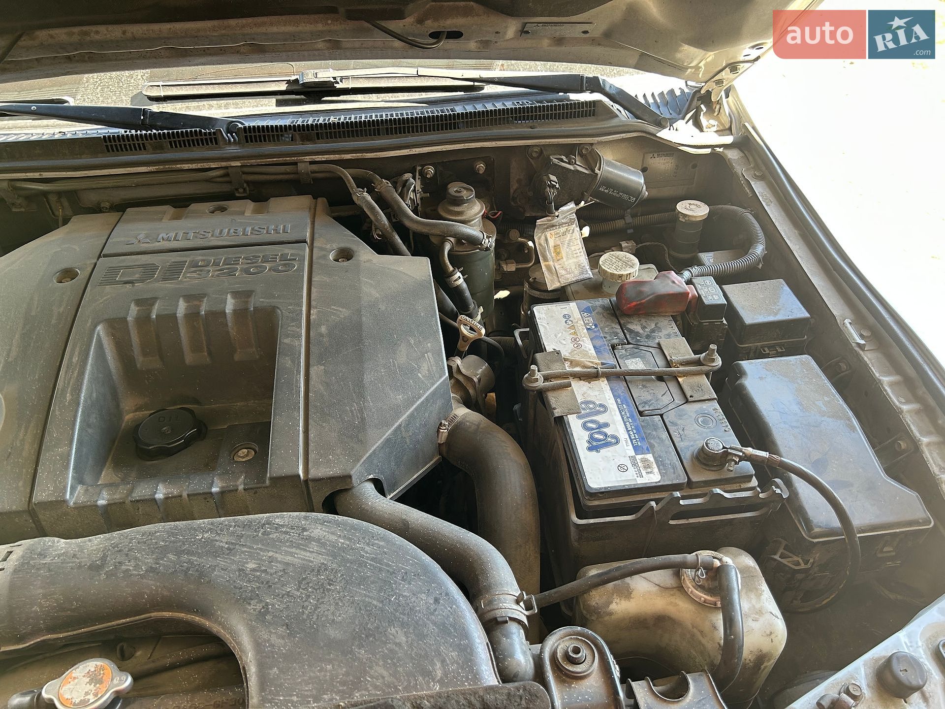 Mitsubishi Pajero 2002 VIN JMBMNV68W3J000676 фото оголошення 11 з 30