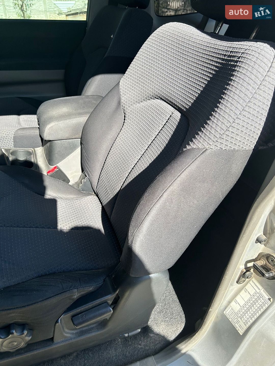 Mitsubishi Pajero 2002 VIN JMBMNV68W3J000676 фото оголошення 17 з 30