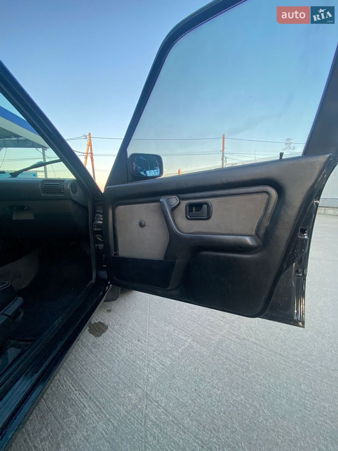 BMW 3 Series 1983 VIN WBAAC710201175361 фото оголошення 30 з 44