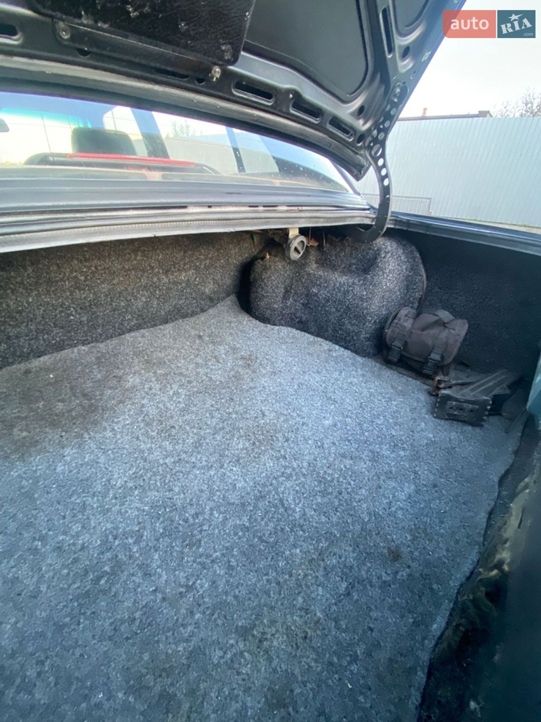 BMW 3 Series 1983 VIN WBAAC710201175361 фото оголошення 42 з 44