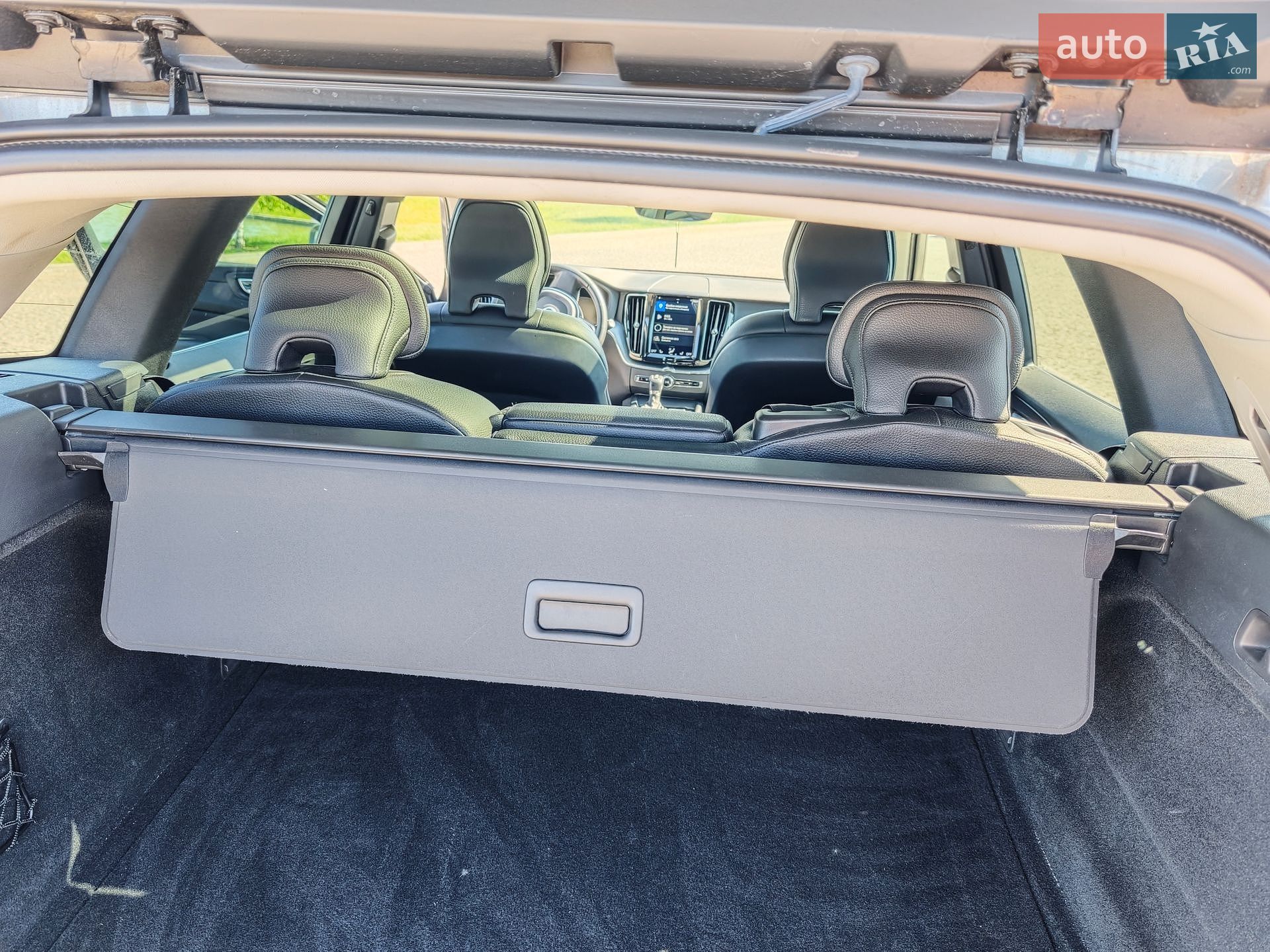 Volvo XC60 2019 VIN YV4102RK7L1421763 фото оголошення 40 з 63