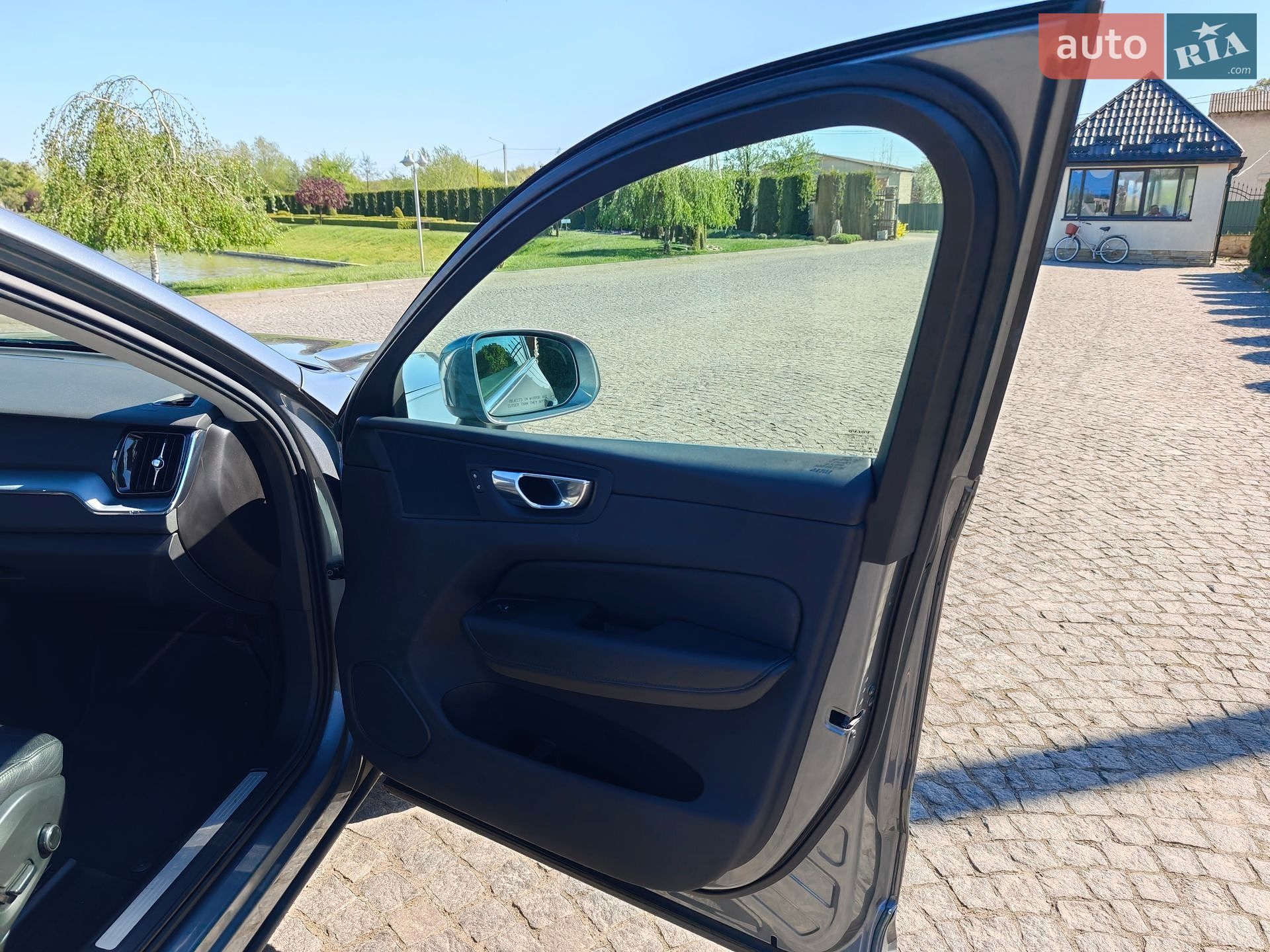 Volvo XC60 2019 VIN YV4102RK7L1421763 фото оголошення 45 з 63