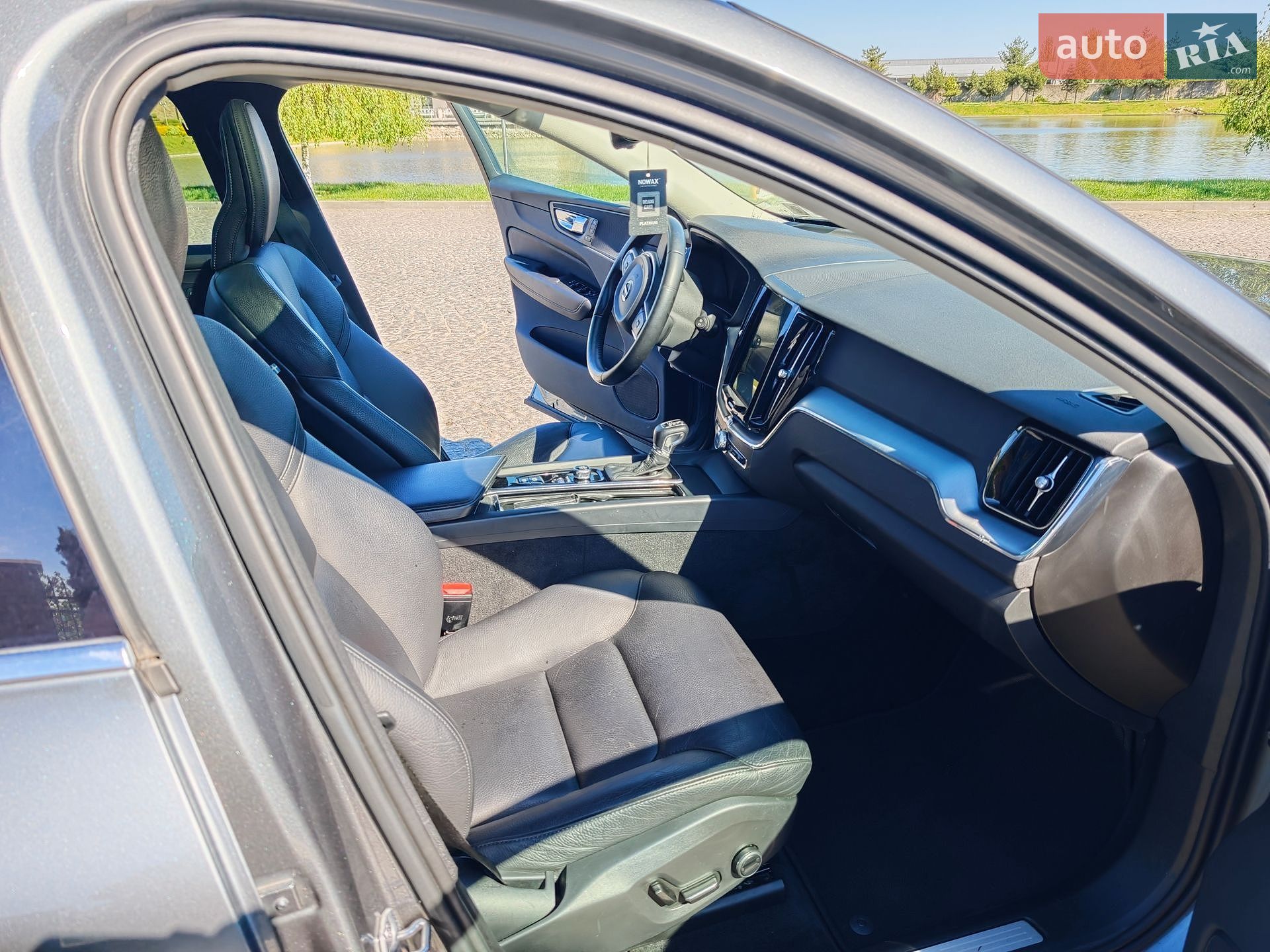 Volvo XC60 2019 VIN YV4102RK7L1421763 фото оголошення 46 з 63