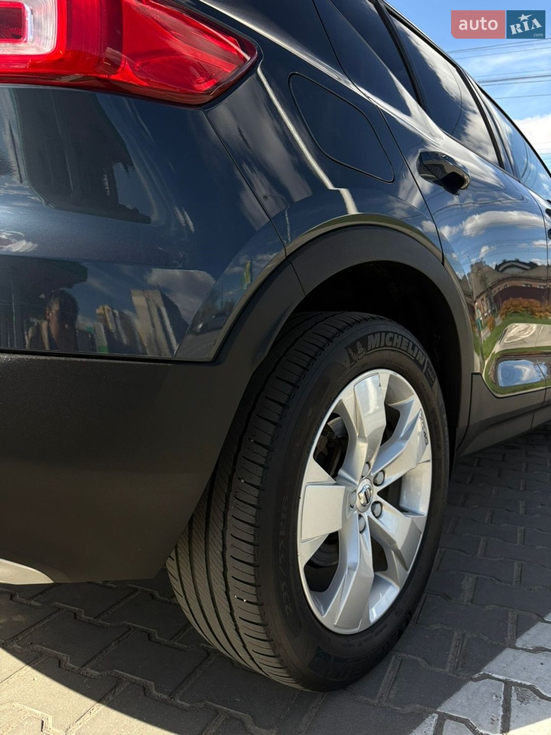 Volvo XC40 2020 VIN YV4162UK4M2404775 фото оголошення 2 з 43