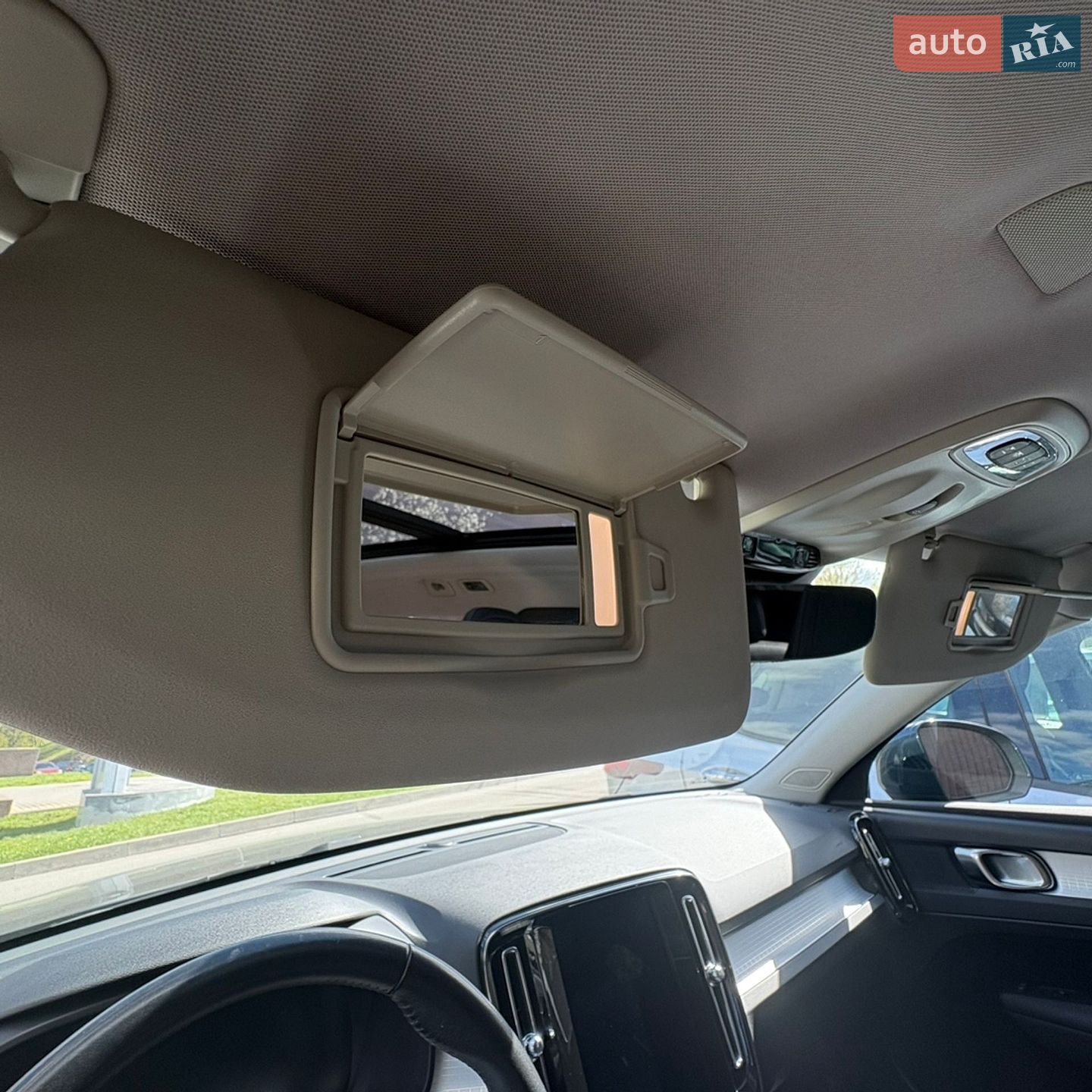 Volvo XC40 2020 VIN YV4162UK4M2404775 фото оголошення 19 з 43