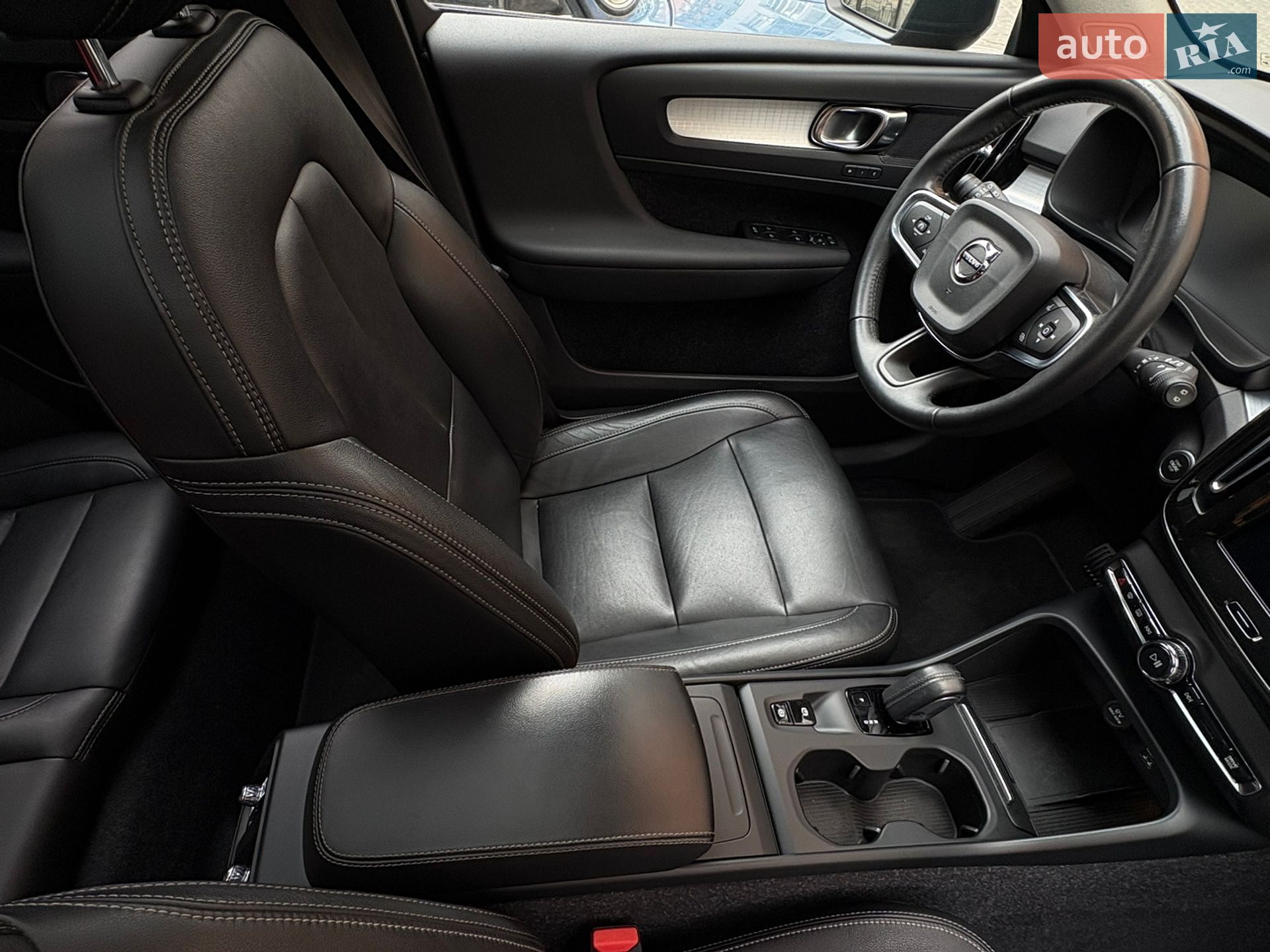 Volvo XC40 2020 VIN YV4162UK4M2404775 фото оголошення 37 з 43