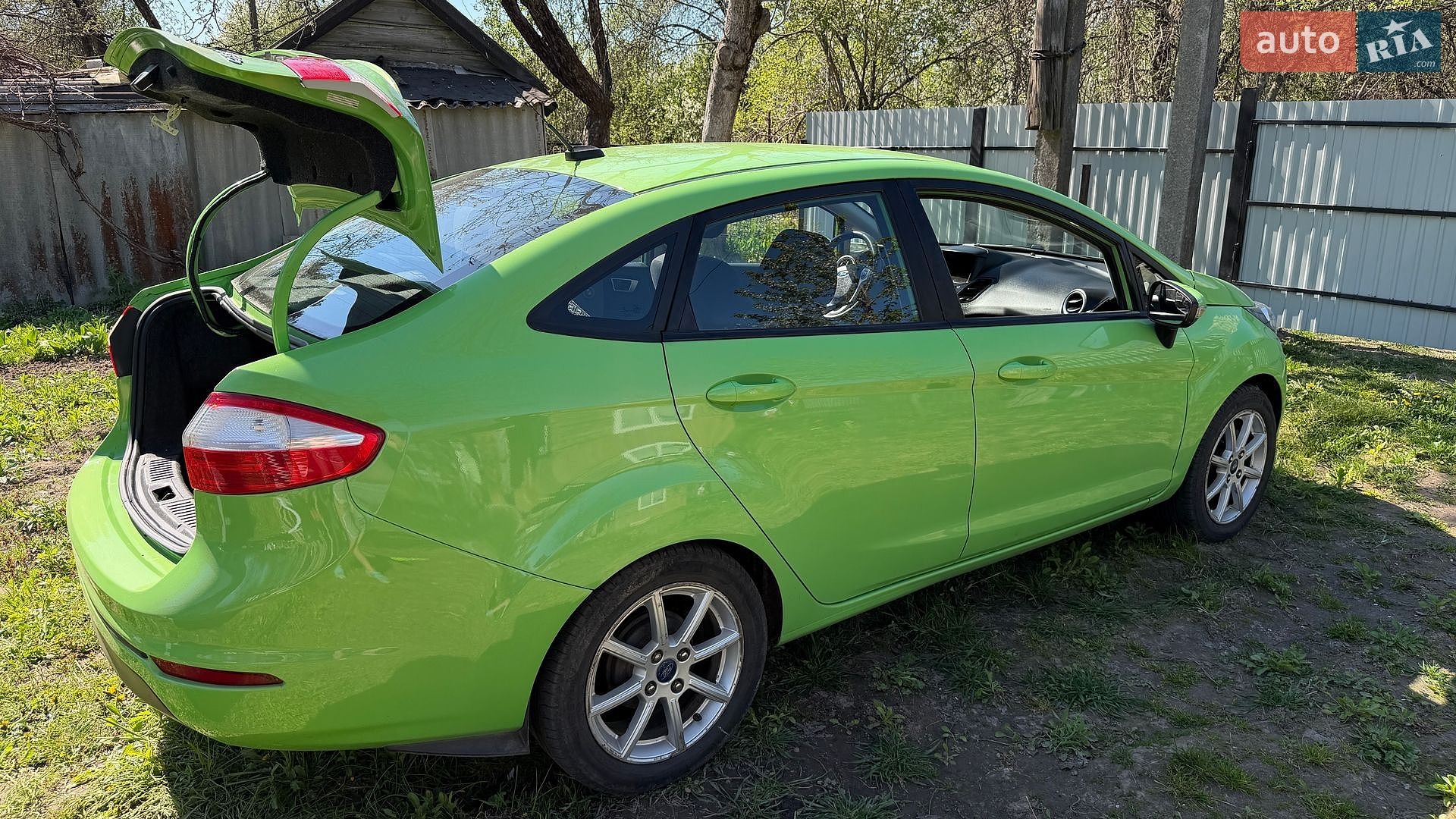 Ford Fiesta 2014 VIN 3FADP4BJ9FM110499 фото оголошення 2 з 13