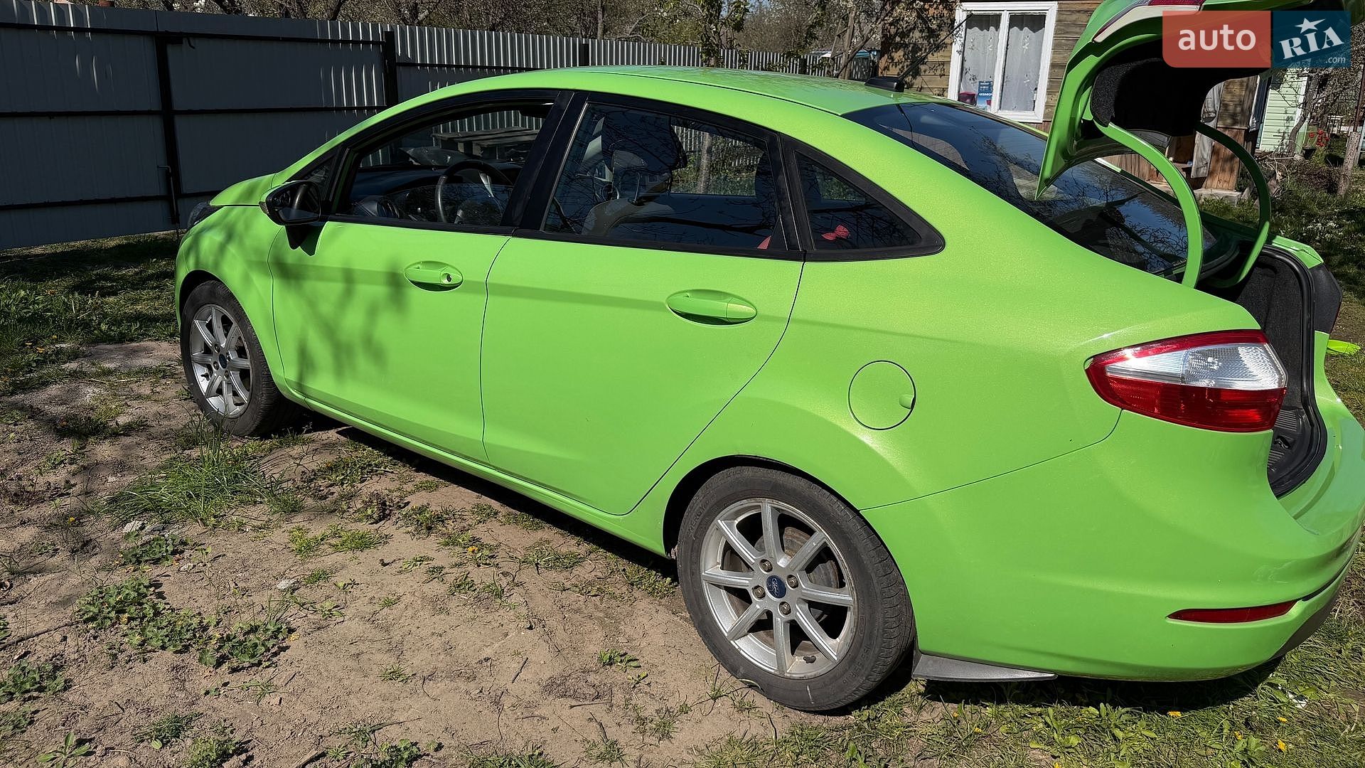 Ford Fiesta 2014 VIN 3FADP4BJ9FM110499 фото оголошення 4 з 13
