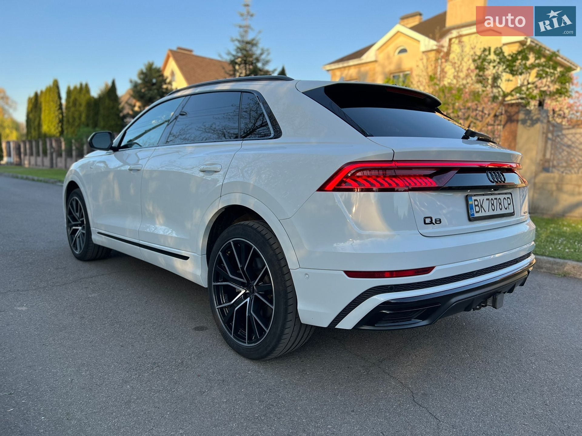 Audi Q8 2019 VIN WA1DVAF18KD042611 фото оголошення 4 з 33