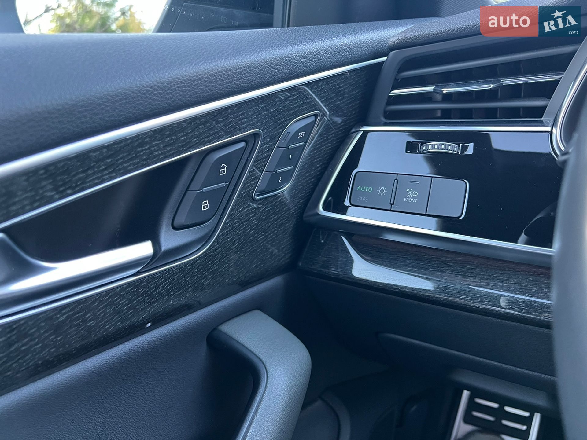 Audi Q8 2019 VIN WA1DVAF18KD042611 фото оголошення 20 з 33