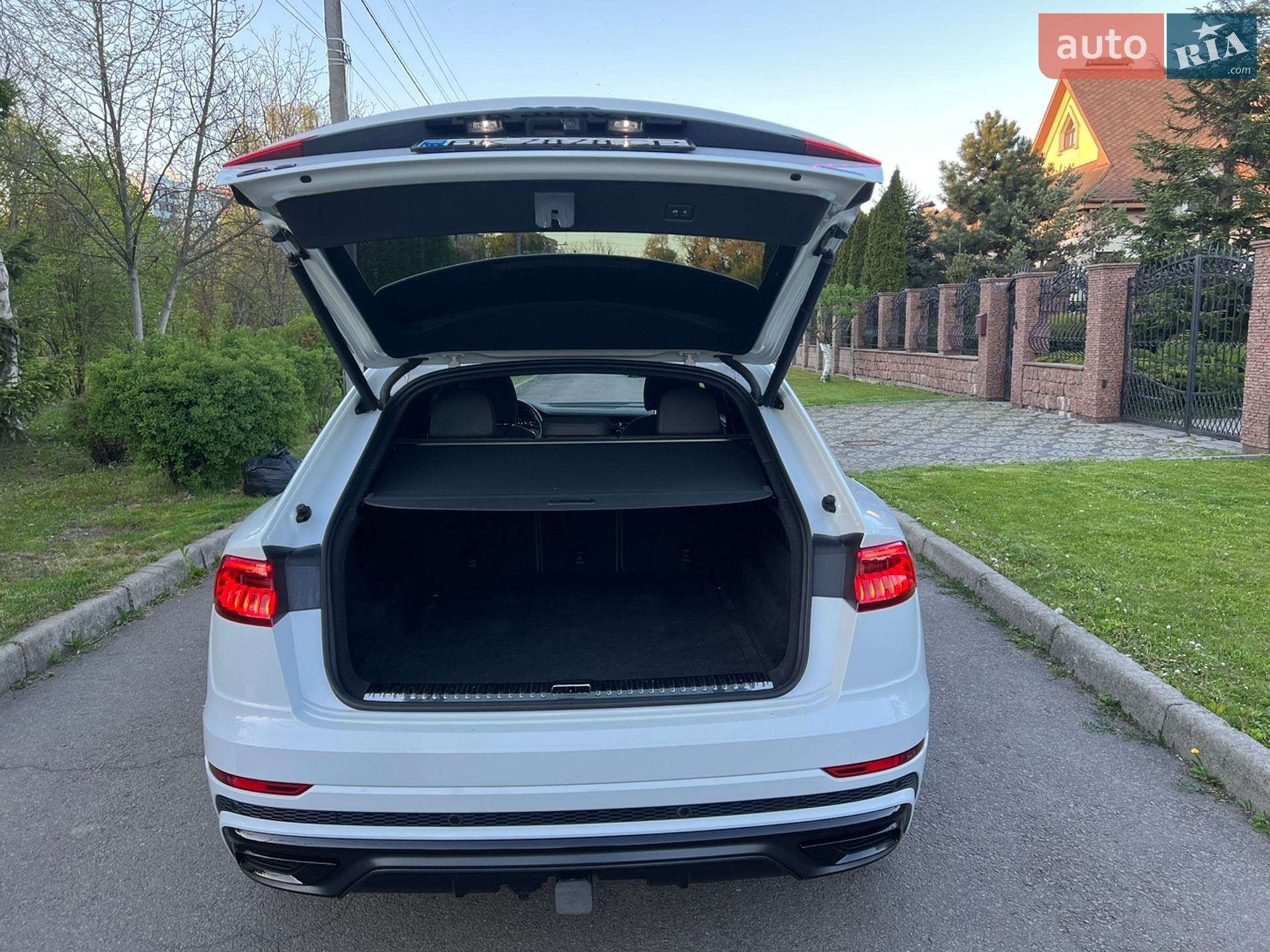 Audi Q8 2019 VIN WA1DVAF18KD042611 фото оголошення 25 з 33