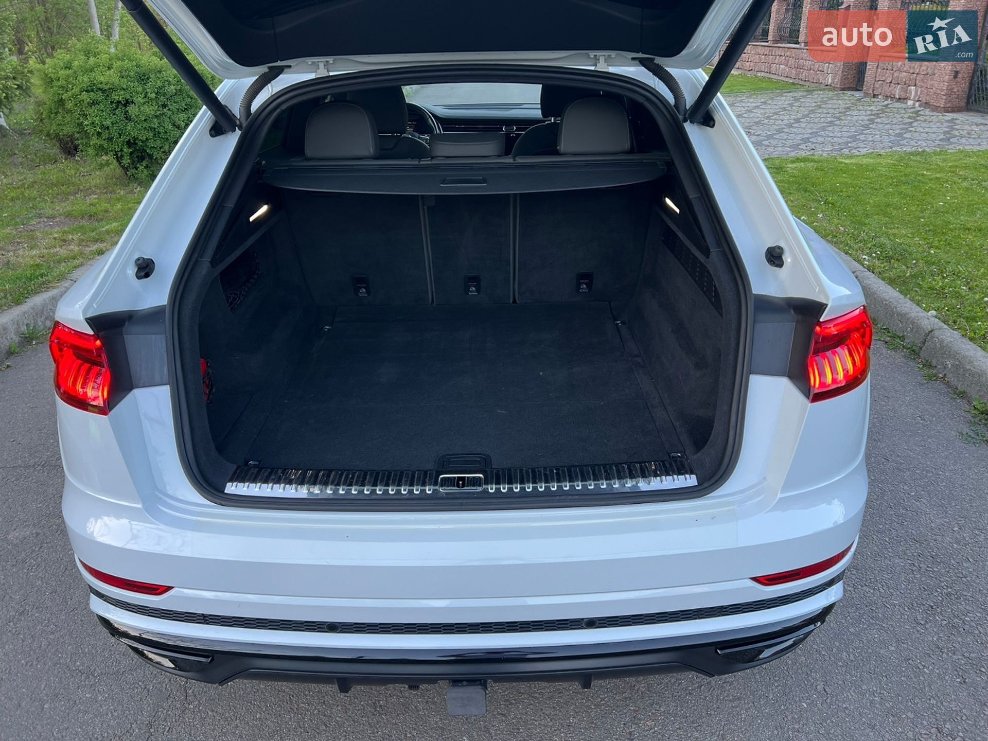 Audi Q8 2019 VIN WA1DVAF18KD042611 фото оголошення 27 з 33