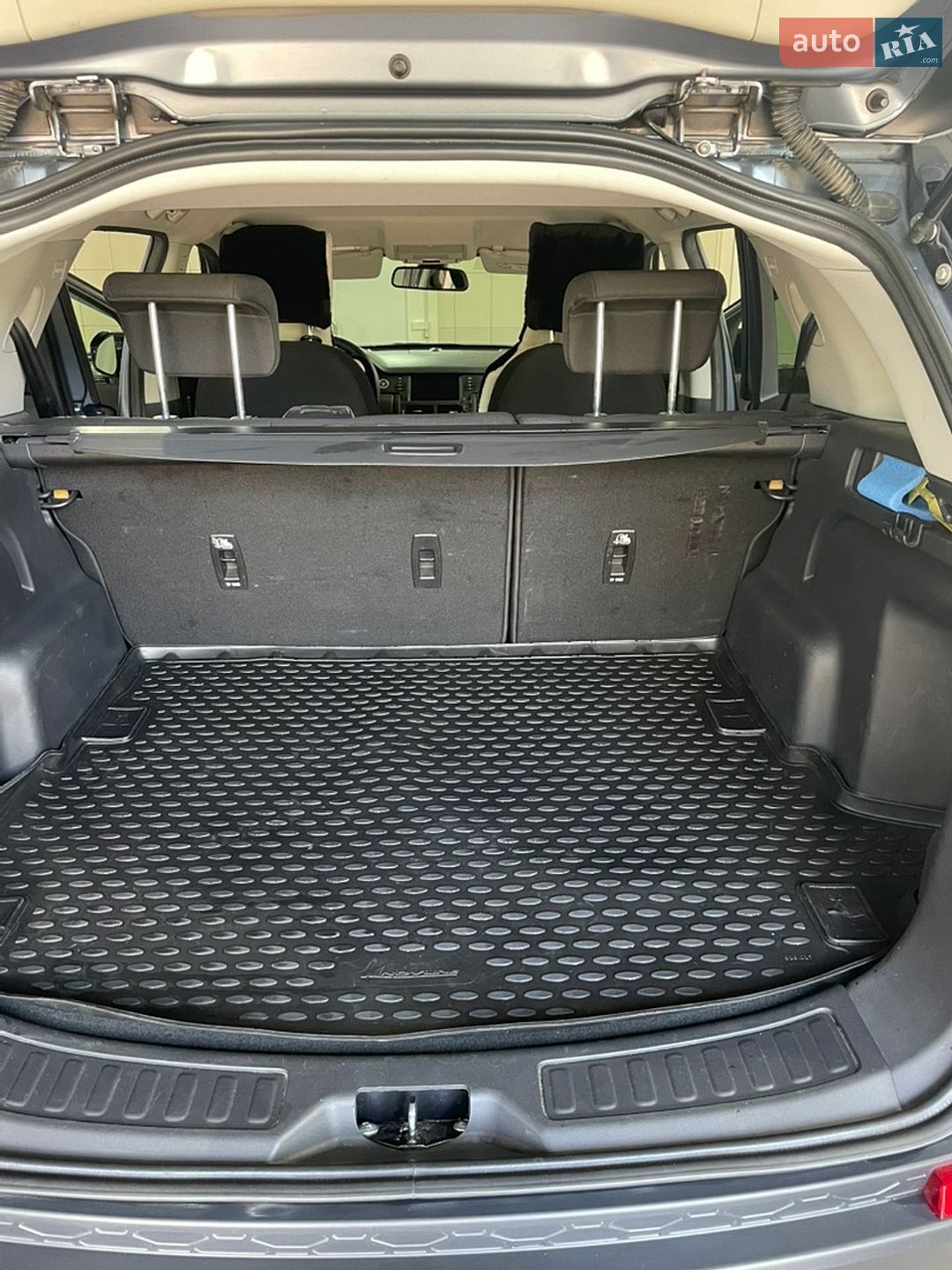 Land Rover Discovery Sport 2018 VIN SALCA2BN7JH760128 фото оголошення 32 з 40