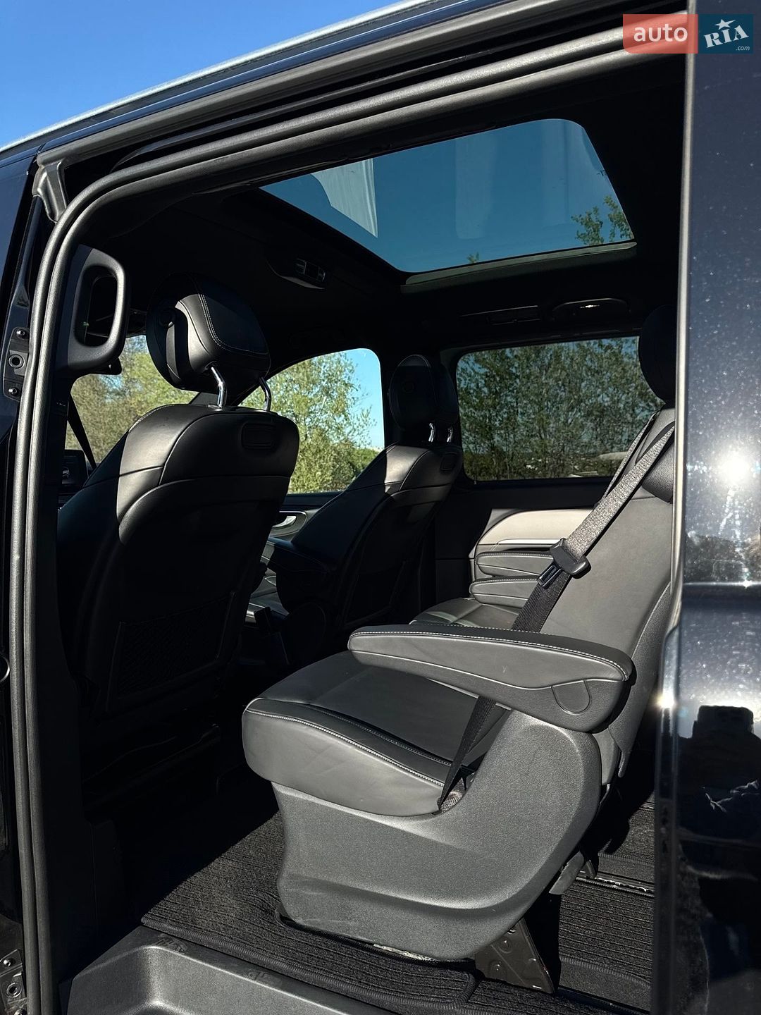 Mercedes-Benz V-Class 2019 VIN WDF44781313585037 фото оголошення 4 з 21