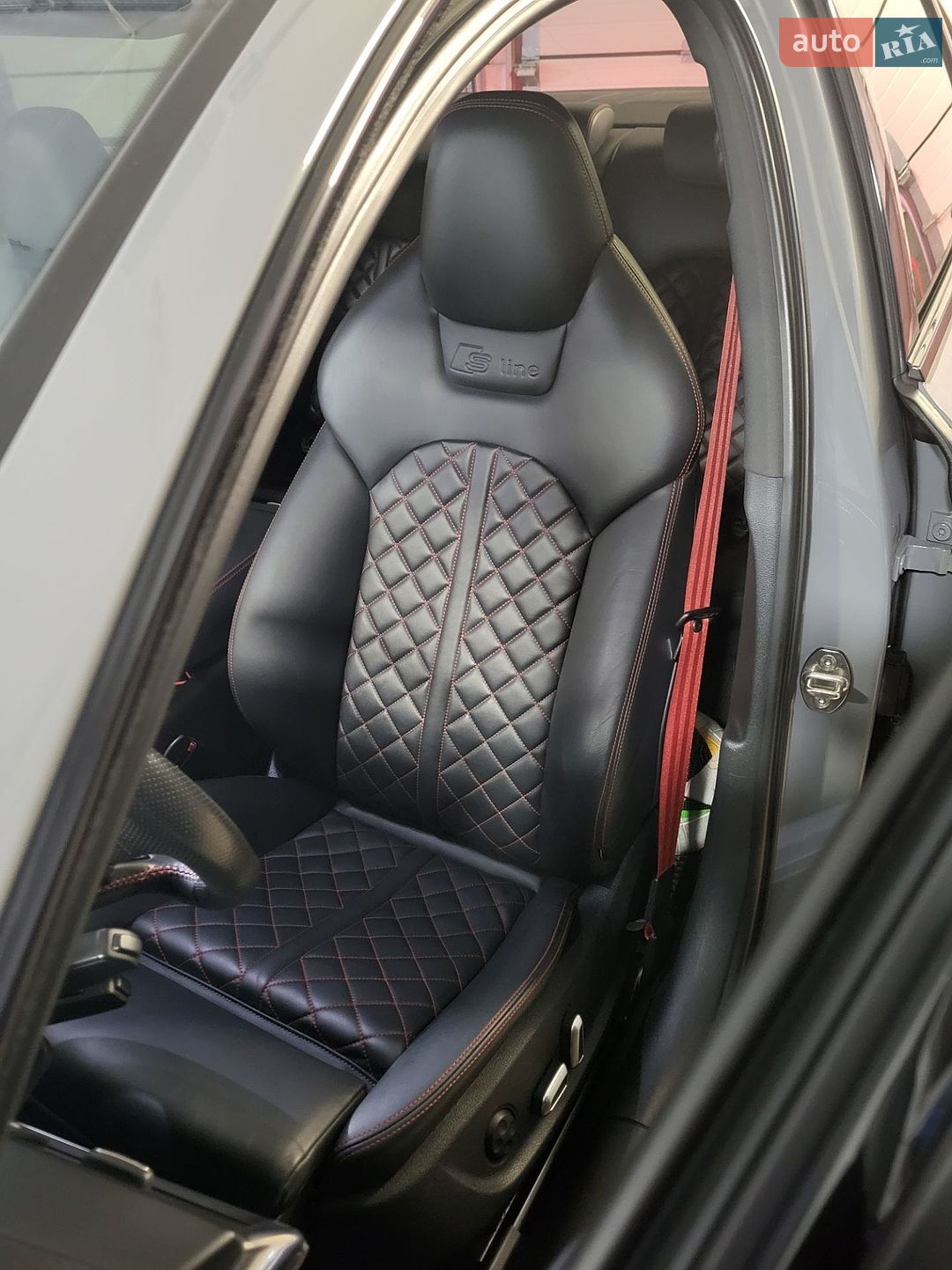 Audi A6 2017 VIN WAUZZZ4G2HN113484 фото оголошення 12 з 21