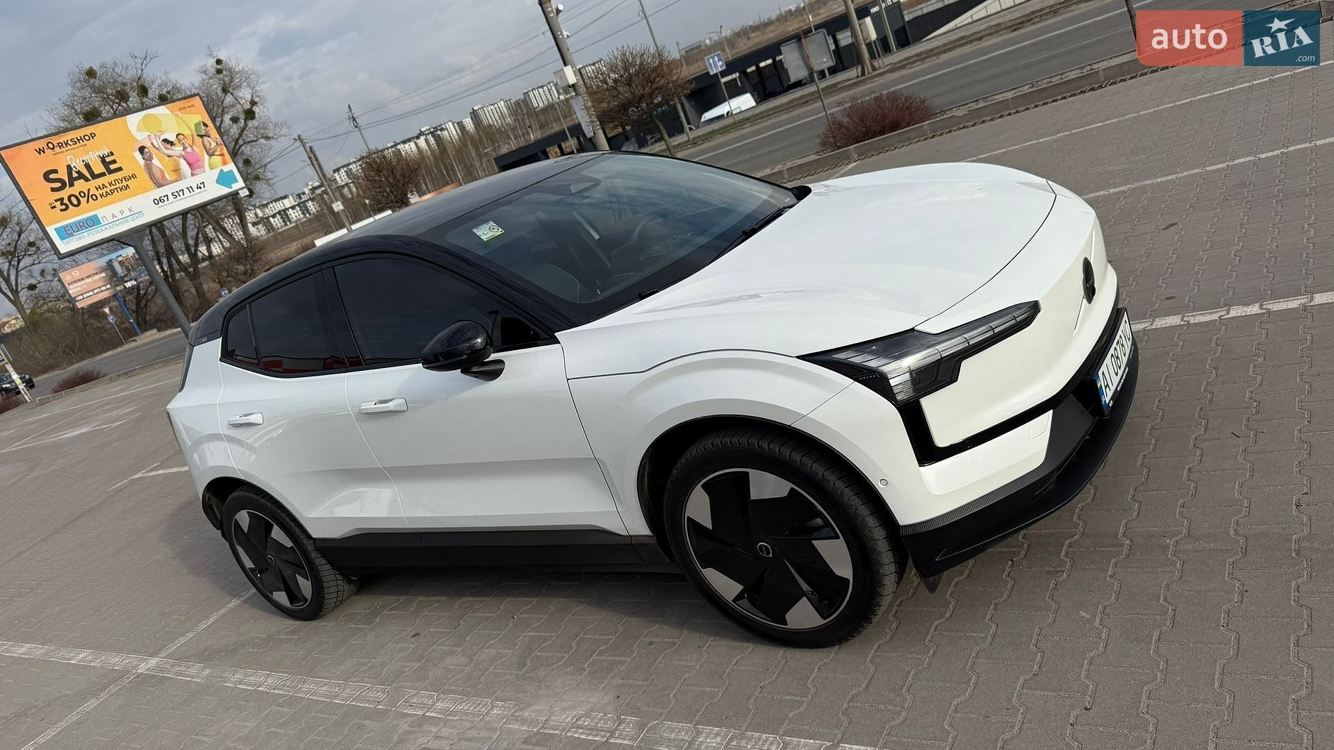 Volvo Ex30 2023 VIN YV12ZEK90RS003080 фото оголошення 4 з 34