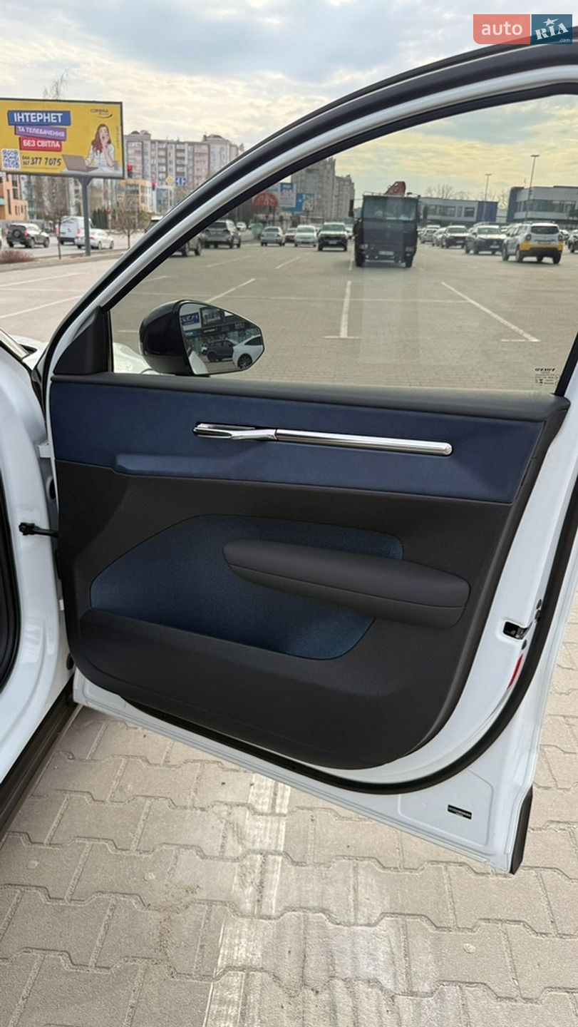 Volvo Ex30 2023 VIN YV12ZEK90RS003080 фото оголошення 21 з 34