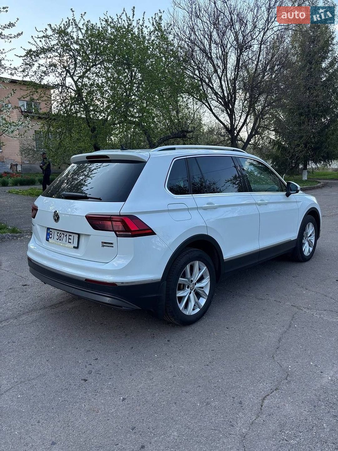 Volkswagen Tiguan 2018 VIN WVGZZZ5NZJW879974 фото оголошення 6 з 17
