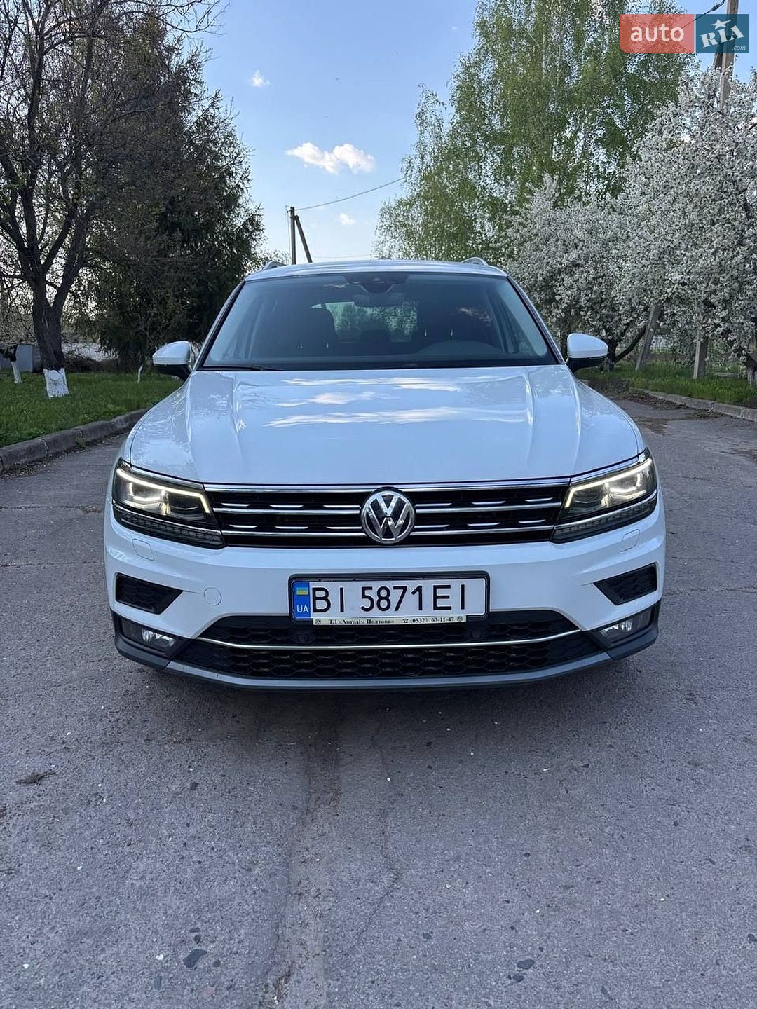 Volkswagen Tiguan 2018 VIN WVGZZZ5NZJW879974 фото оголошення 2 з 17