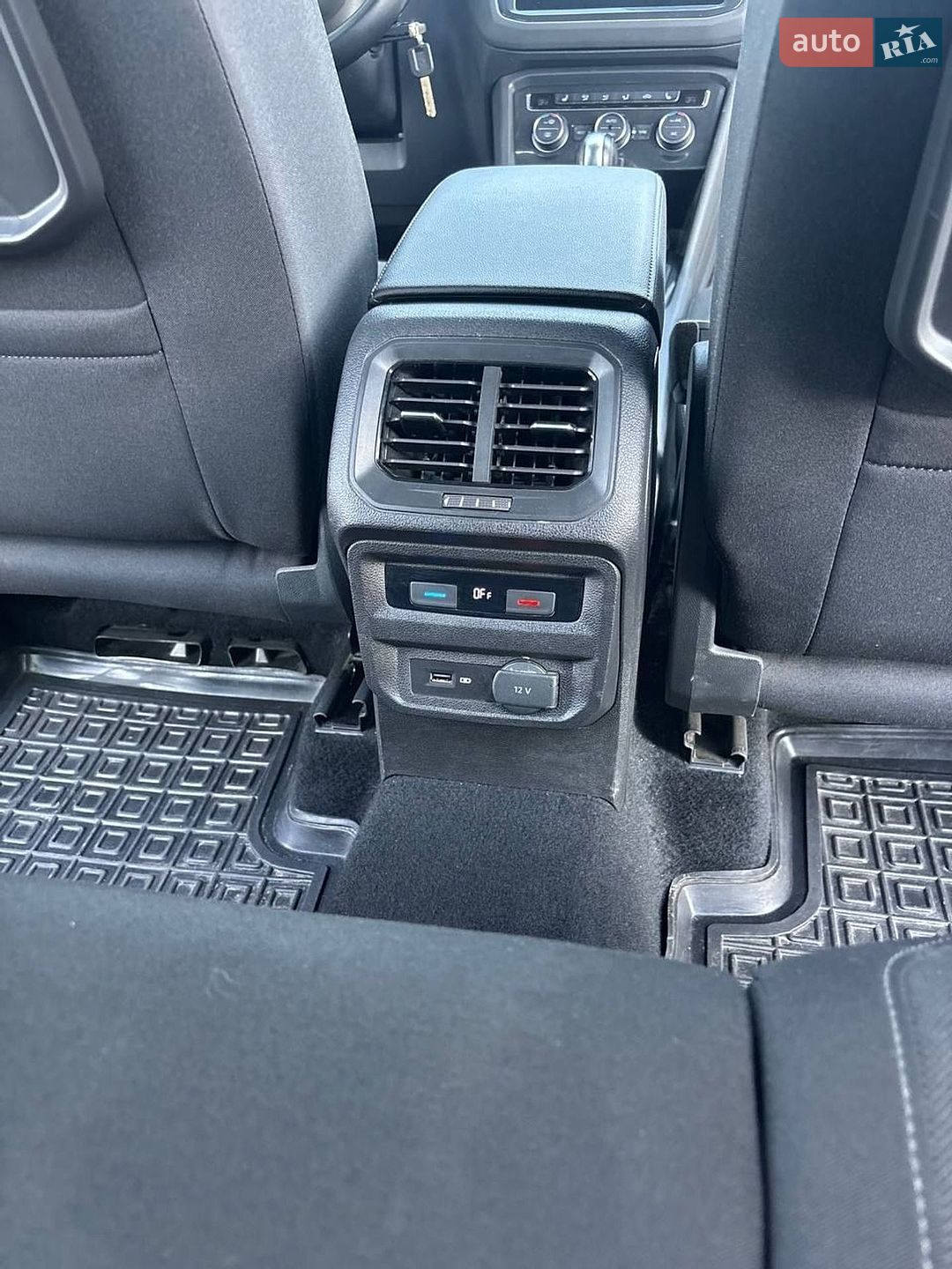 Volkswagen Tiguan 2018 VIN WVGZZZ5NZJW879974 фото оголошення 17 з 17