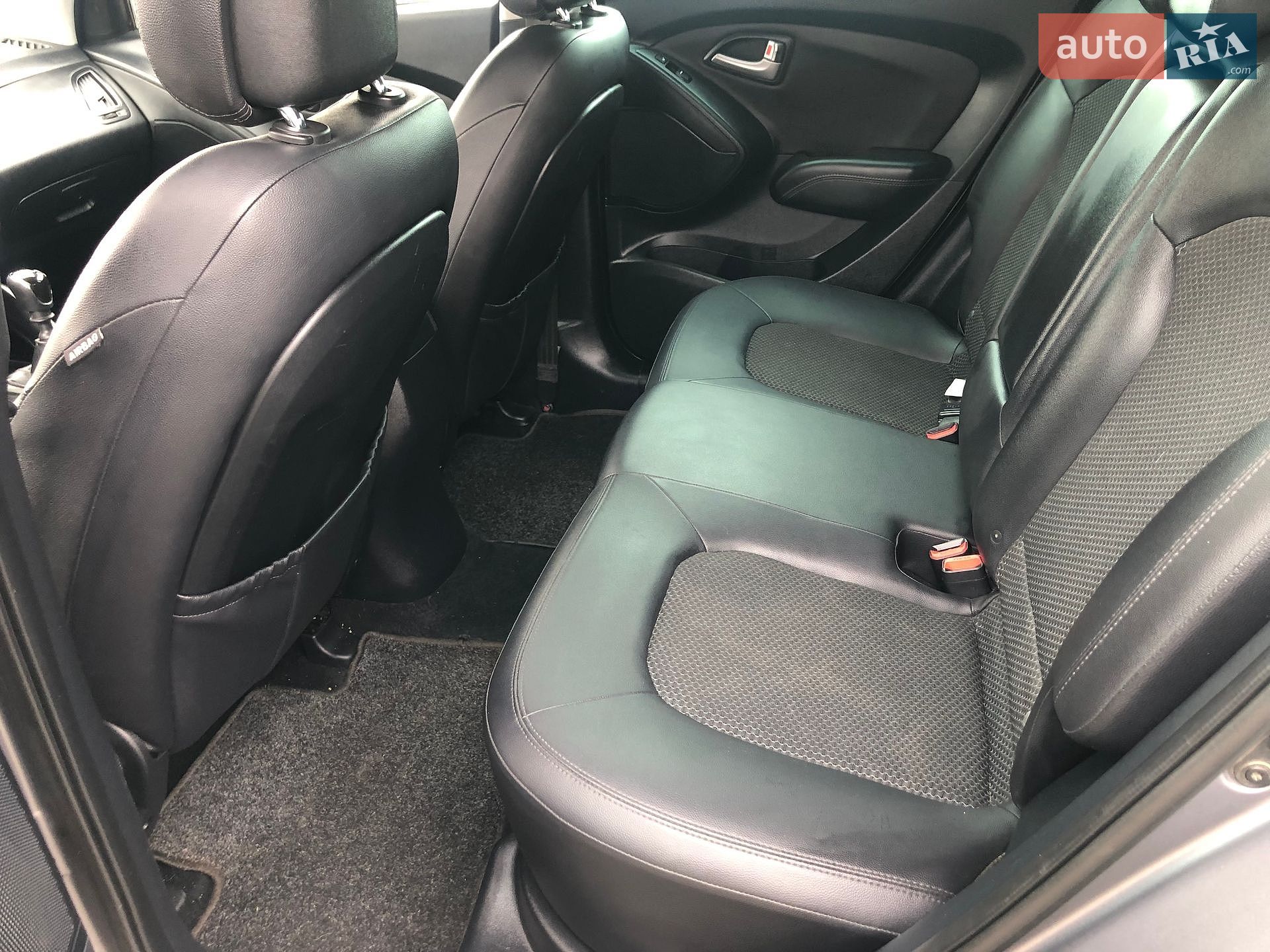 Hyundai ix35 2012 VIN TMAJU81VCCJ274724 фото оголошення 18 з 32