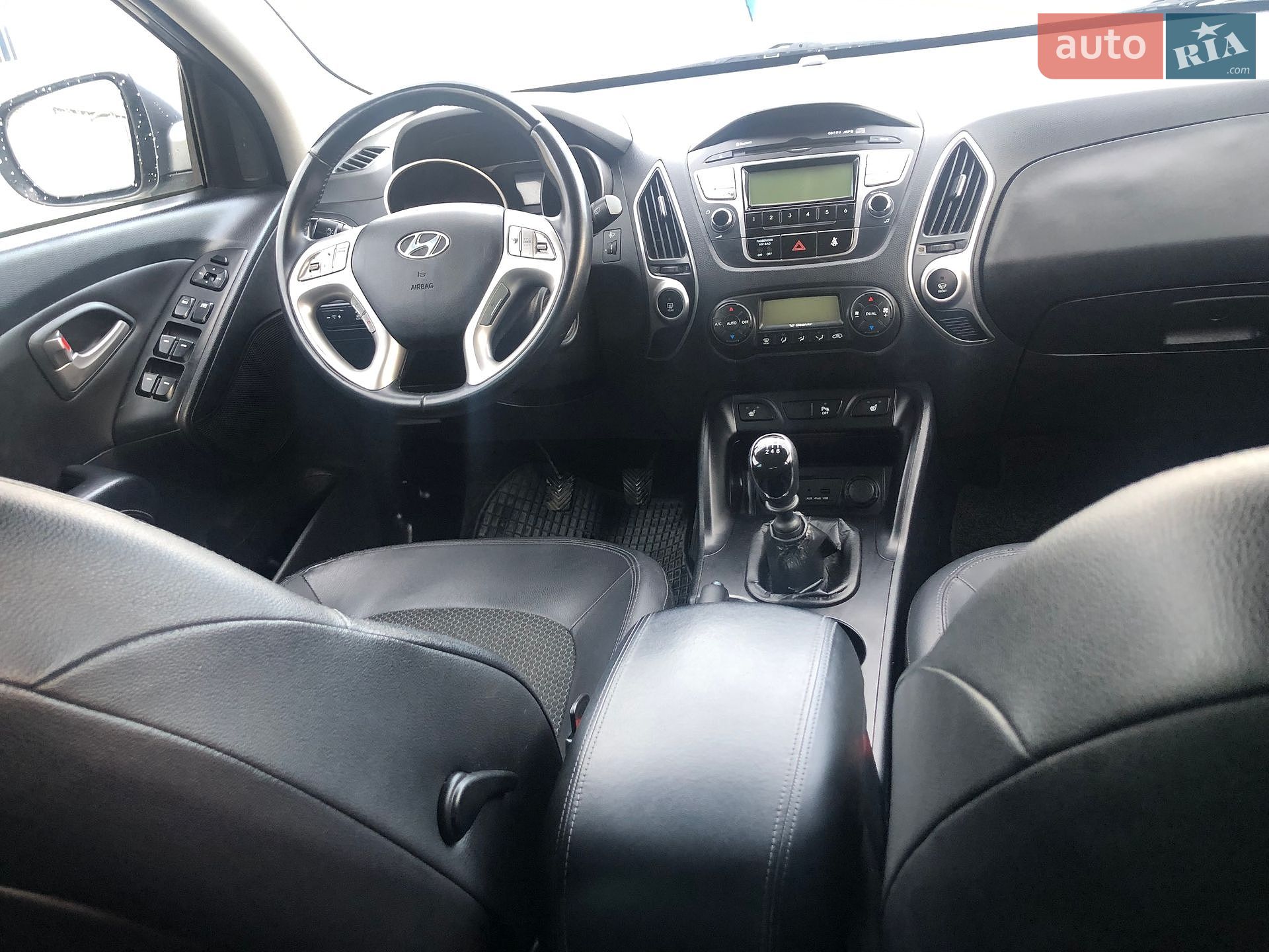 Hyundai ix35 2012 VIN TMAJU81VCCJ274724 фото оголошення 19 з 32