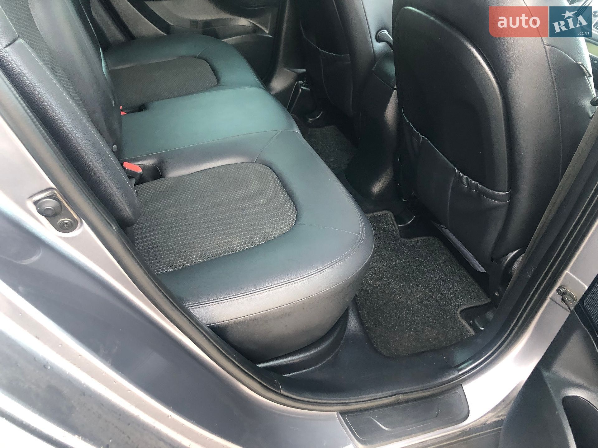 Hyundai ix35 2012 VIN TMAJU81VCCJ274724 фото оголошення 21 з 32