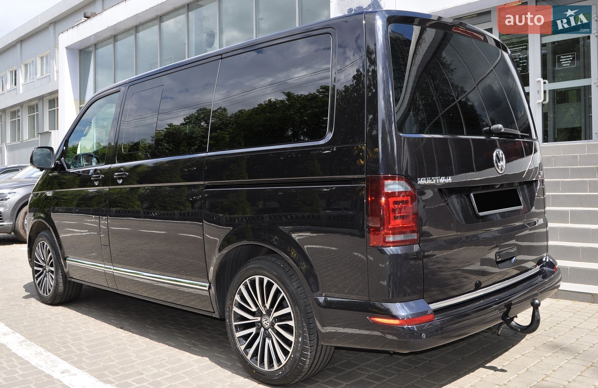 Volkswagen Multivan 2015 VIN WV2ZZZ7HZGH006930 фото оголошення 9 з 41