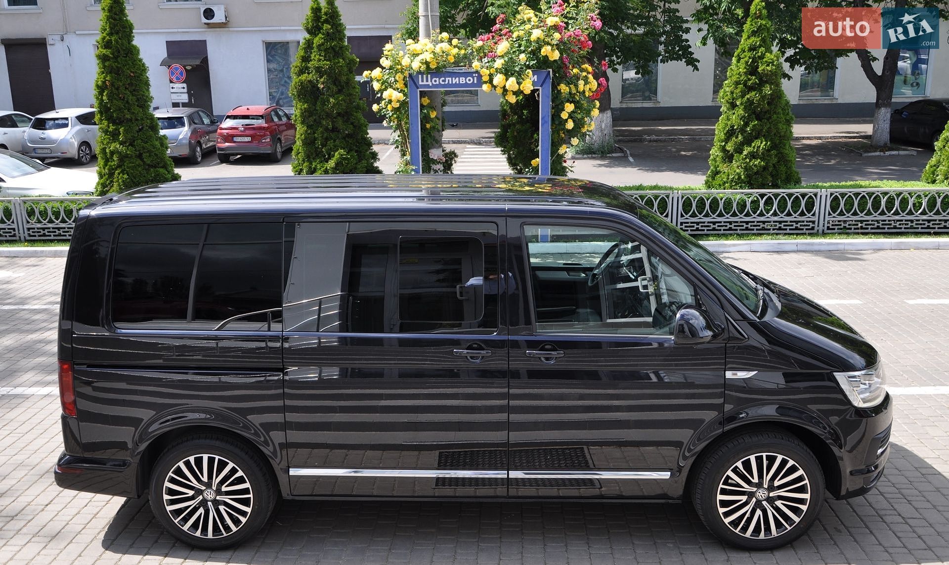 Volkswagen Multivan 2015 VIN WV2ZZZ7HZGH006930 фото оголошення 3 з 41