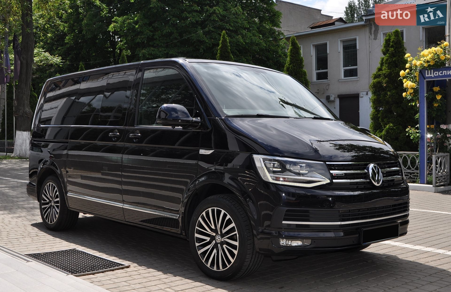 Volkswagen Multivan 2015 VIN WV2ZZZ7HZGH006930 фото оголошення 2 з 41