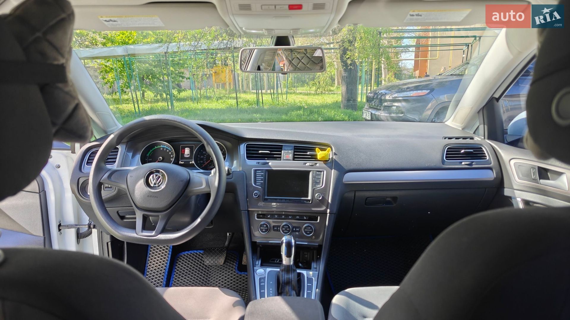 Volkswagen e-Golf 2016 VIN WVWKP7AU0GW917140 фото оголошення 9 з 19