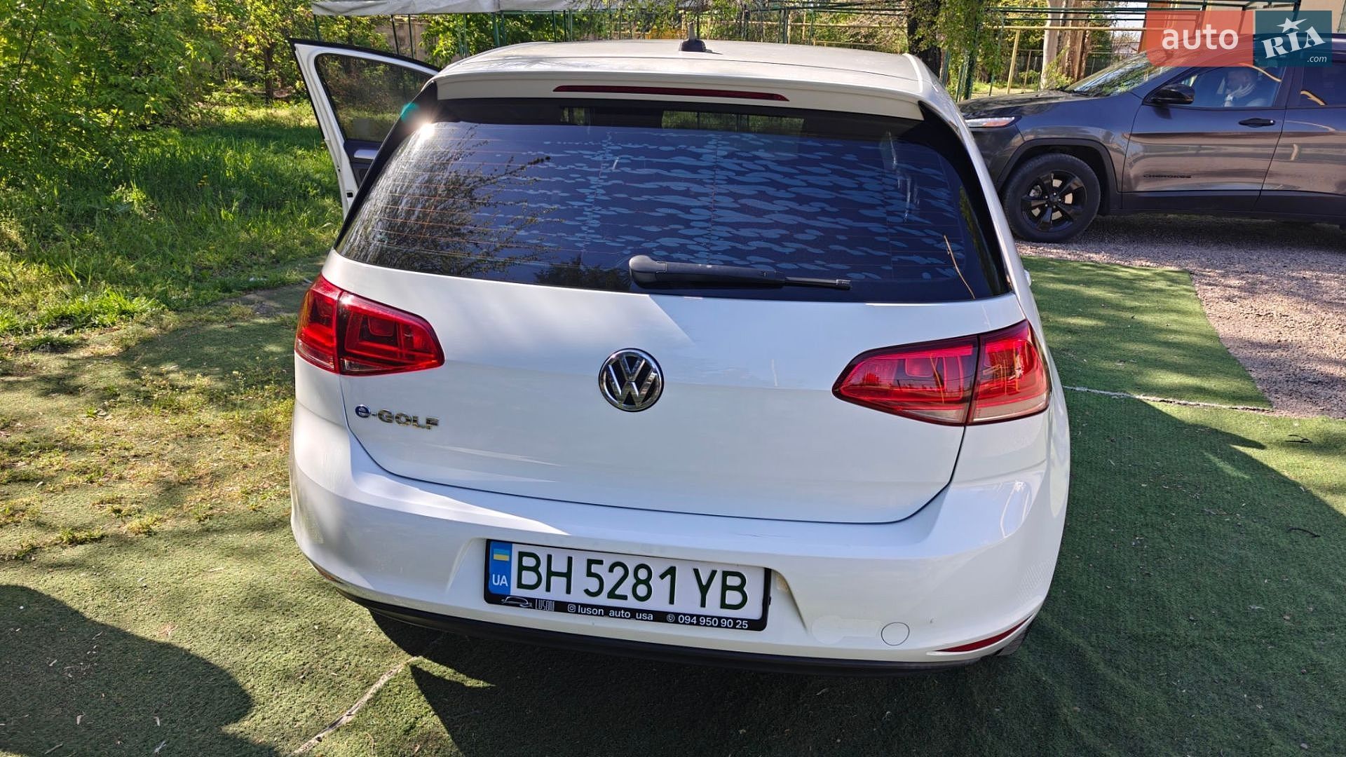 Volkswagen e-Golf 2016 VIN WVWKP7AU0GW917140 фото оголошення 5 з 19