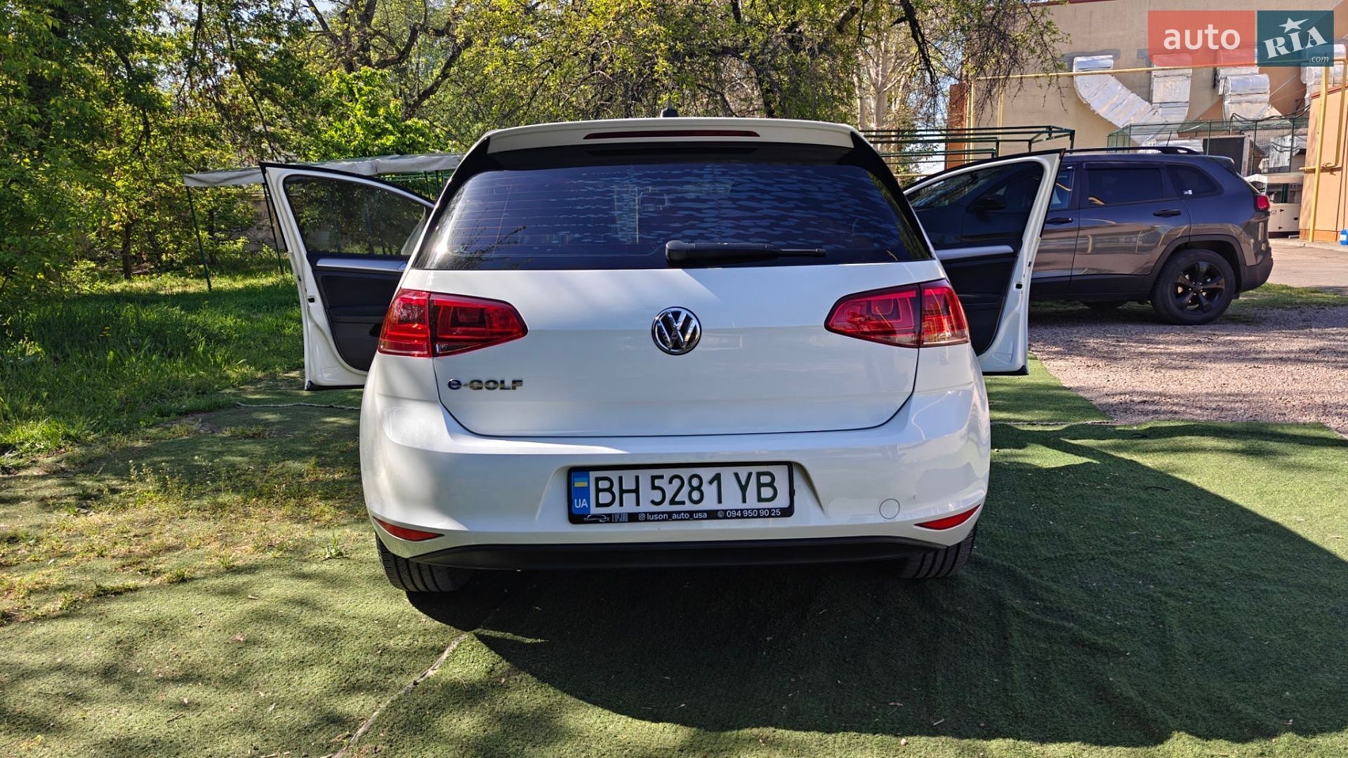 Volkswagen e-Golf 2016 VIN WVWKP7AU0GW917140 фото оголошення 6 з 19