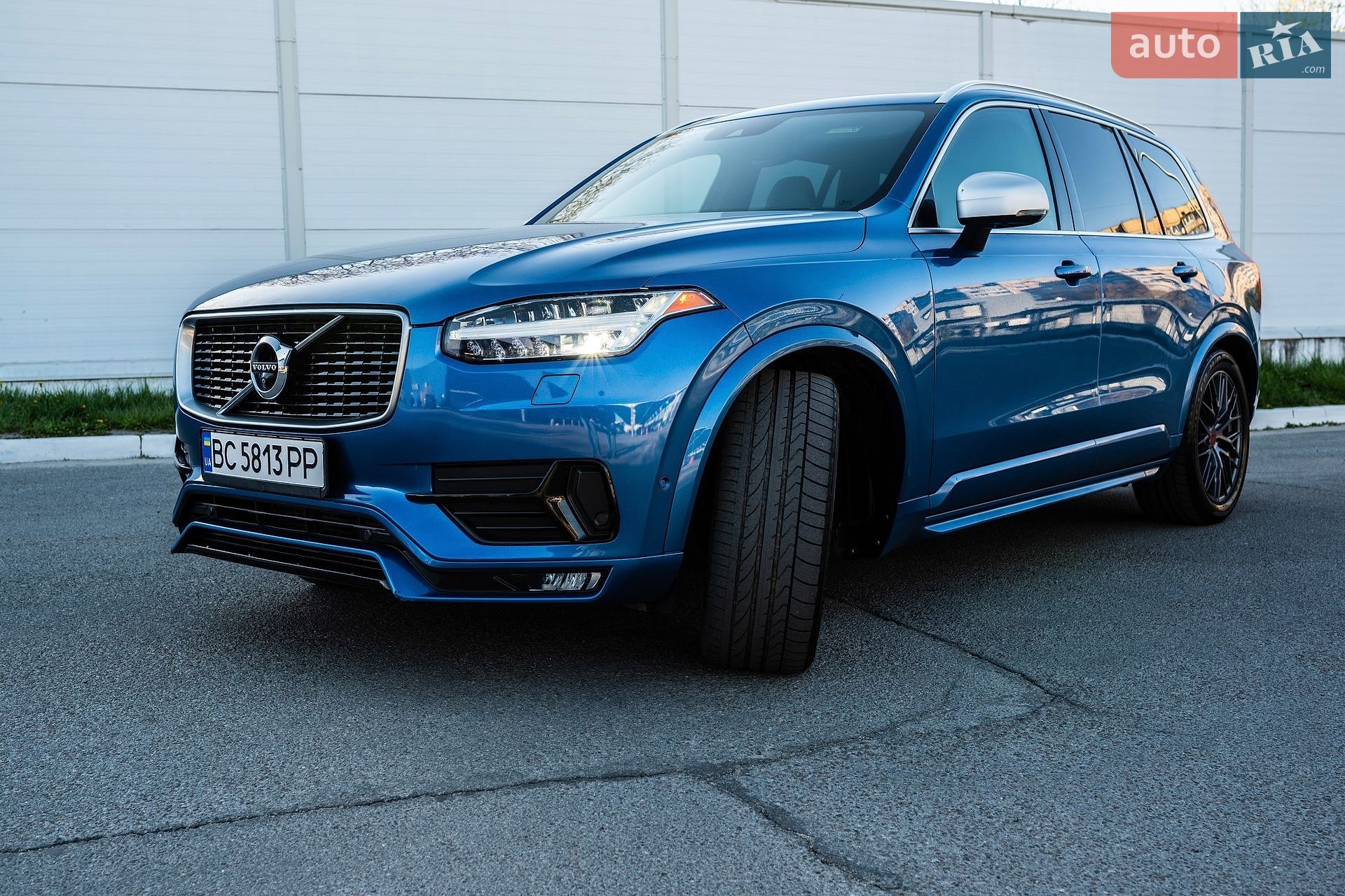 Volvo XC90 2017 VIN YV4A22PM9J1197360 фото оголошення 2 з 36