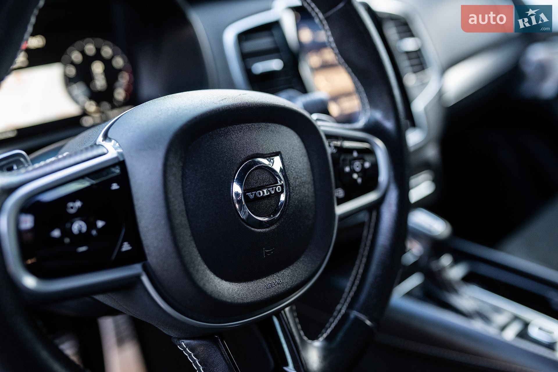 Volvo XC90 2017 VIN YV4A22PM9J1197360 фото оголошення 11 з 36
