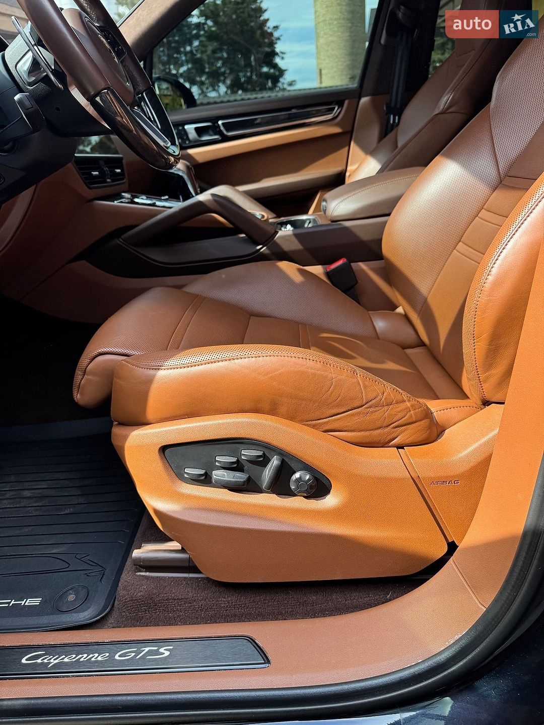 Porsche Cayenne 2021 VIN WP1ZZZ9YZNDA32607 фото оголошення 17 з 28