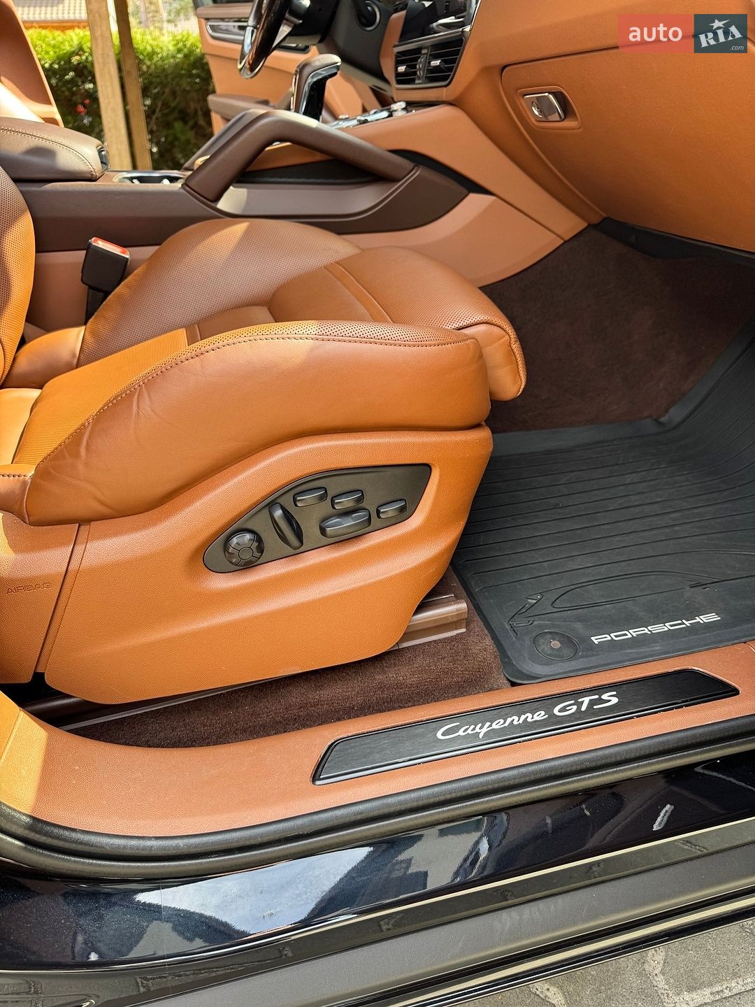 Porsche Cayenne 2021 VIN WP1ZZZ9YZNDA32607 фото оголошення 21 з 28