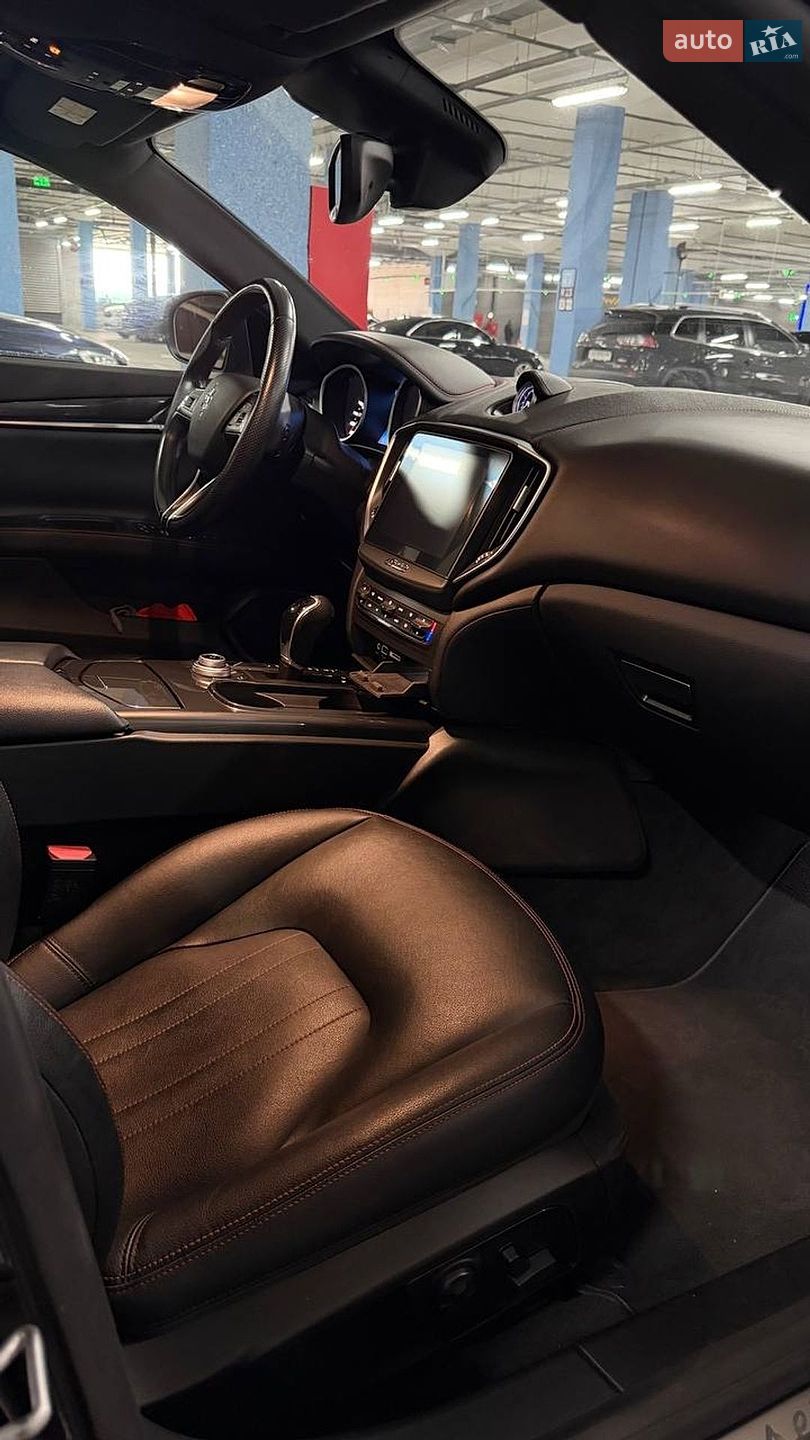 MASERATI GHIBLI 2018 VIN ZAM57XSA9J1304693 фото оголошення 2 з 10