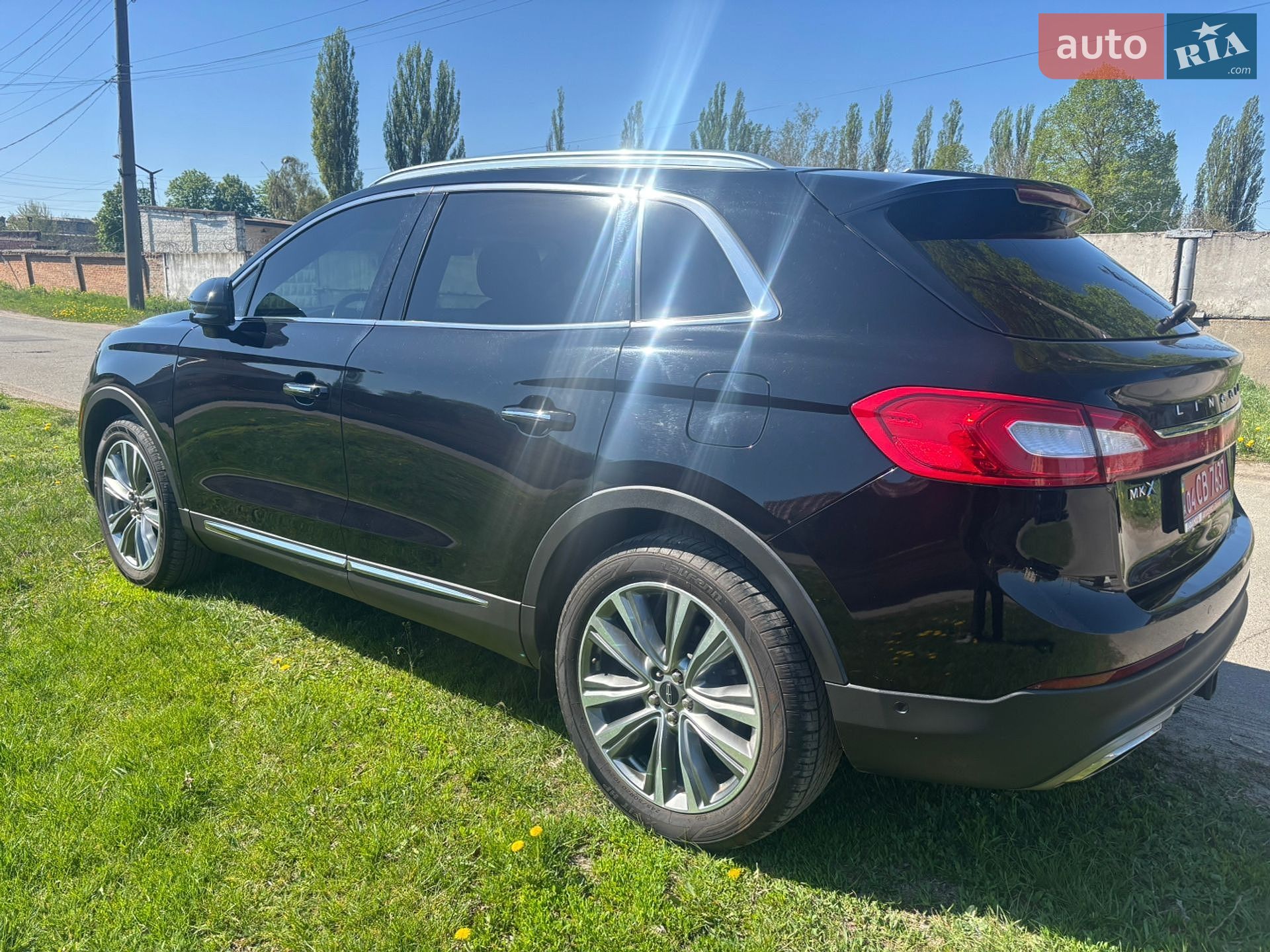 Lincoln MKX 2018 VIN 2LMPJ8LP2JBL48031 фото оголошення 2 з 28