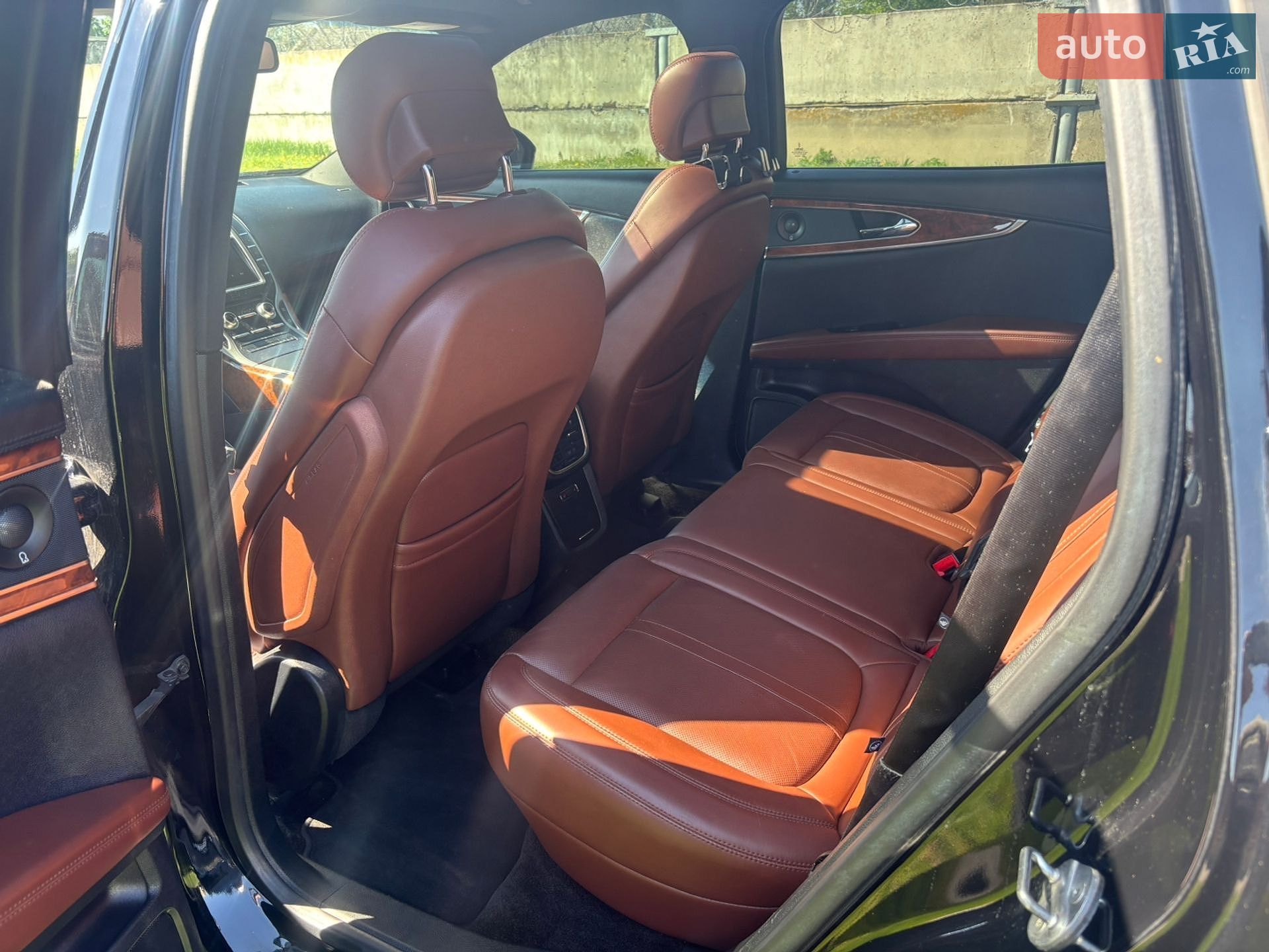 Lincoln MKX 2018 VIN 2LMPJ8LP2JBL48031 фото оголошення 11 з 28