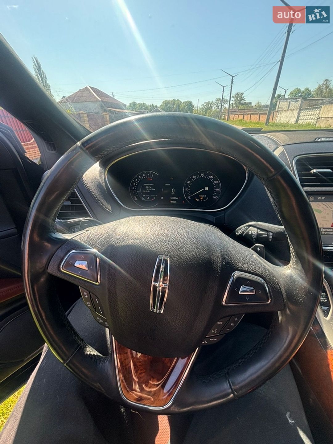 Lincoln MKX 2018 VIN 2LMPJ8LP2JBL48031 фото оголошення 16 з 28