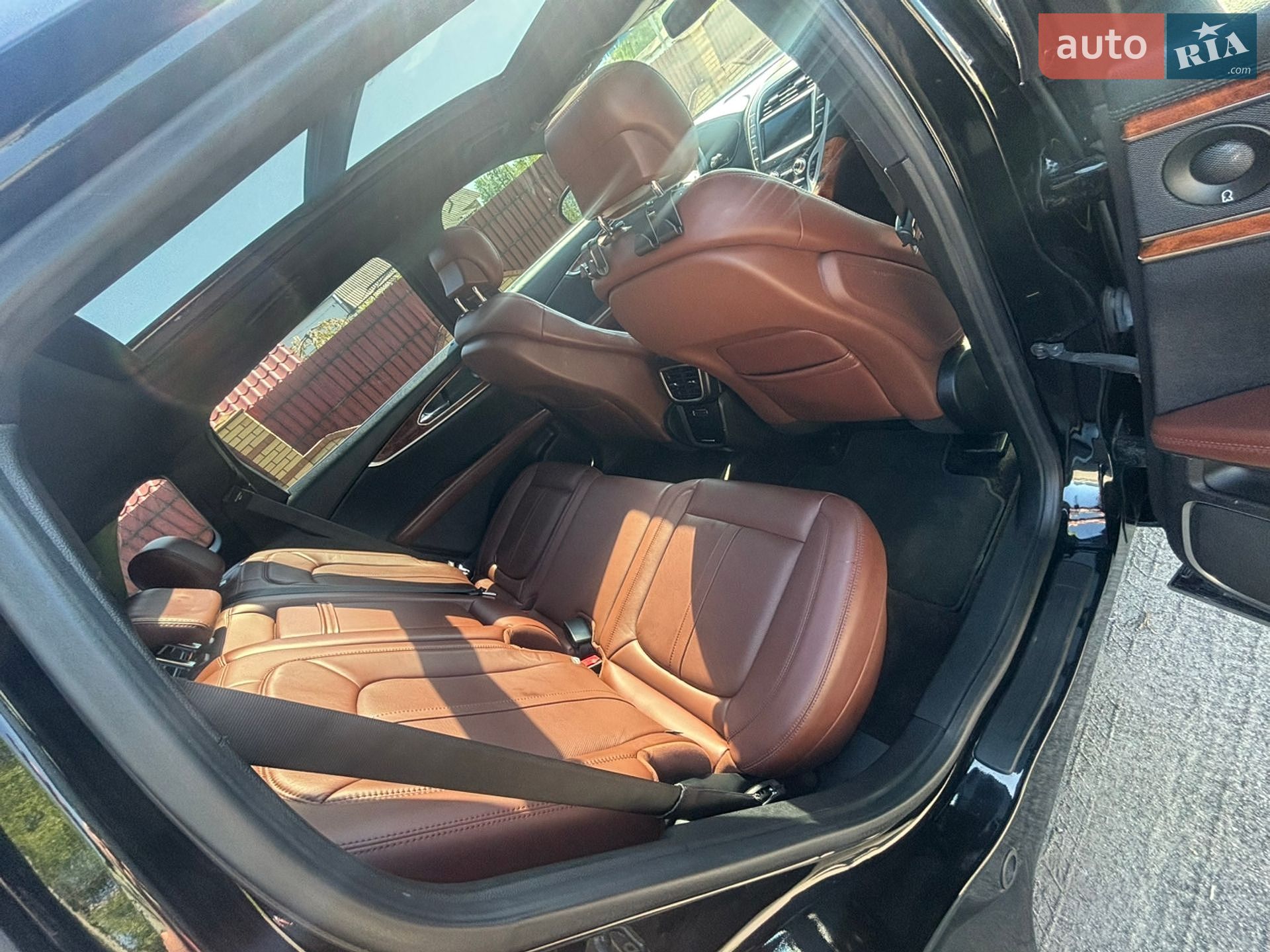 Lincoln MKX 2018 VIN 2LMPJ8LP2JBL48031 фото оголошення 19 з 28