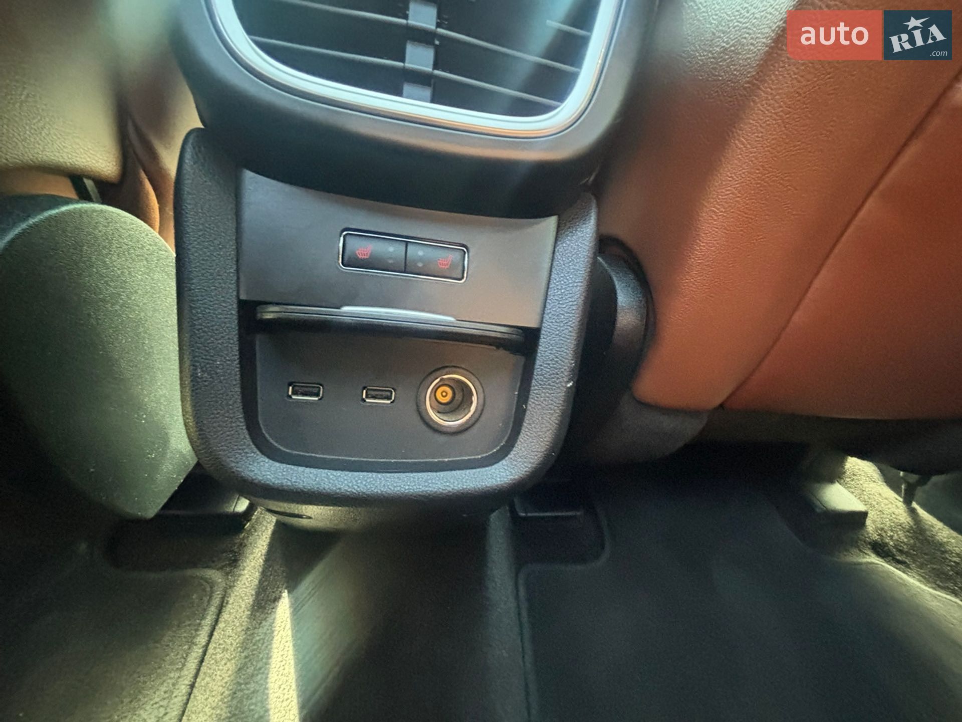 Lincoln MKX 2018 VIN 2LMPJ8LP2JBL48031 фото оголошення 26 з 28