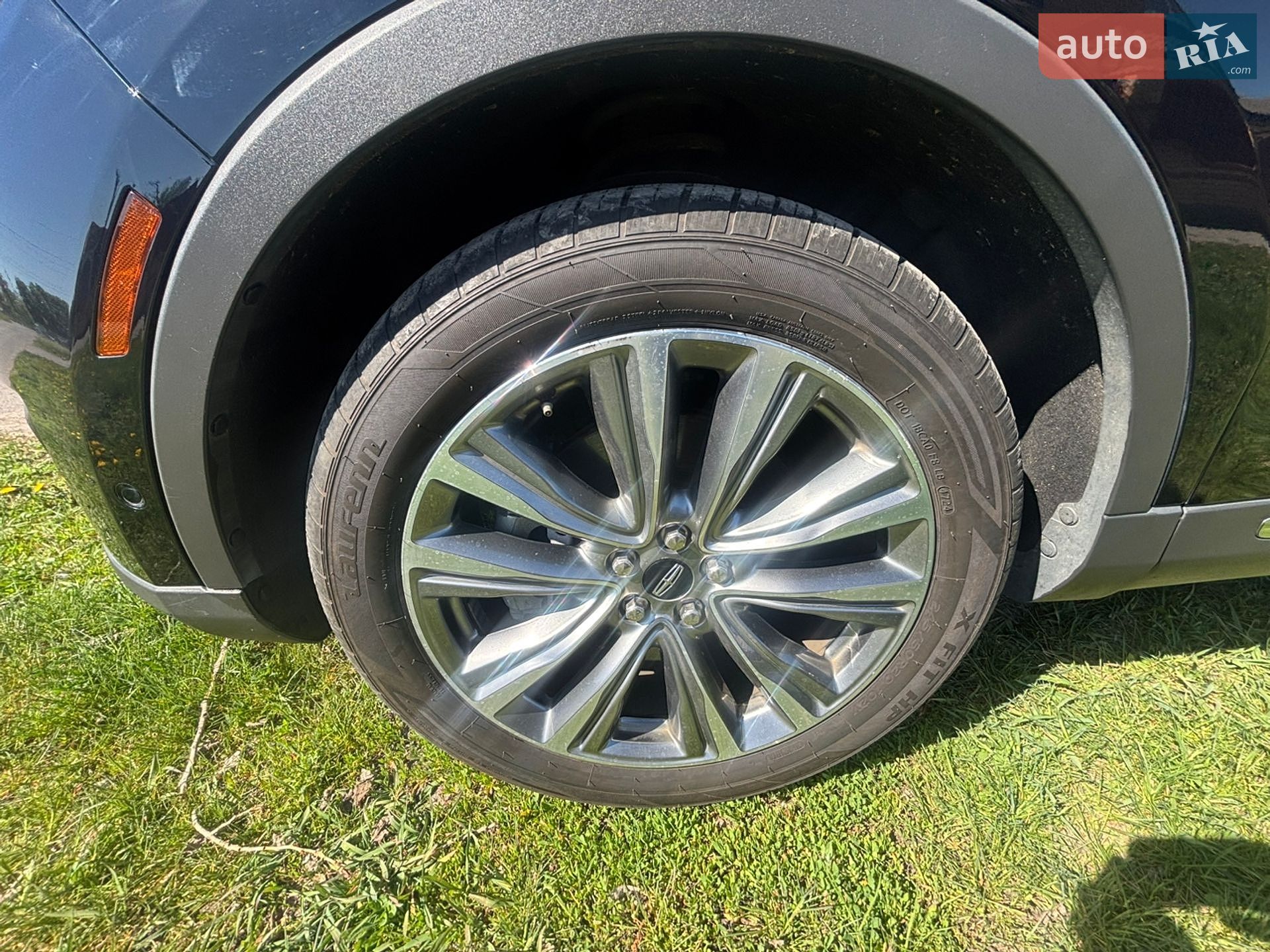 Lincoln MKX 2018 VIN 2LMPJ8LP2JBL48031 фото оголошення 27 з 28