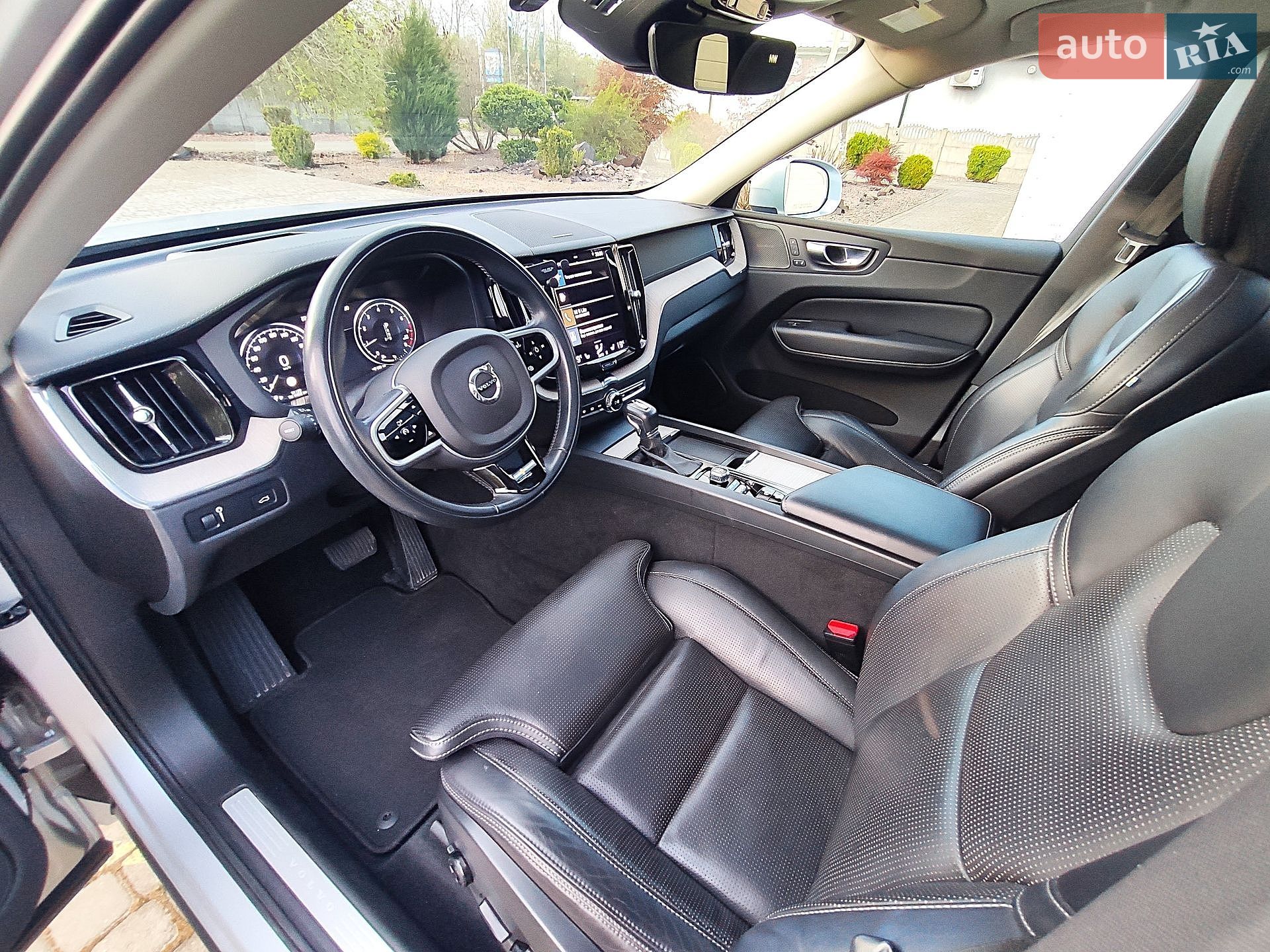 Volvo XC60 2021 VIN YV4102RL4M1876001 фото оголошення 2 з 67