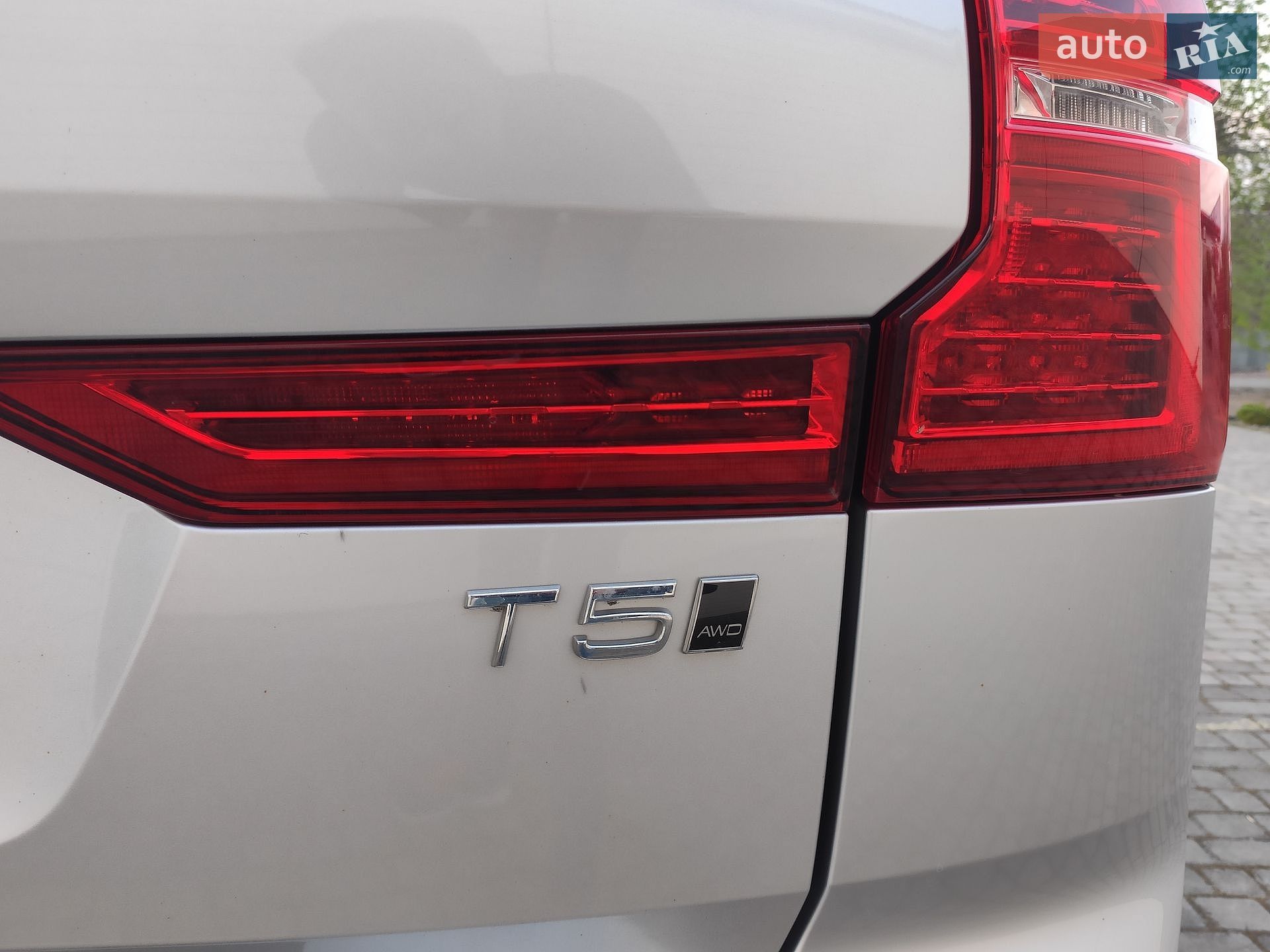 Volvo XC60 2021 VIN YV4102RL4M1876001 фото оголошення 13 з 68