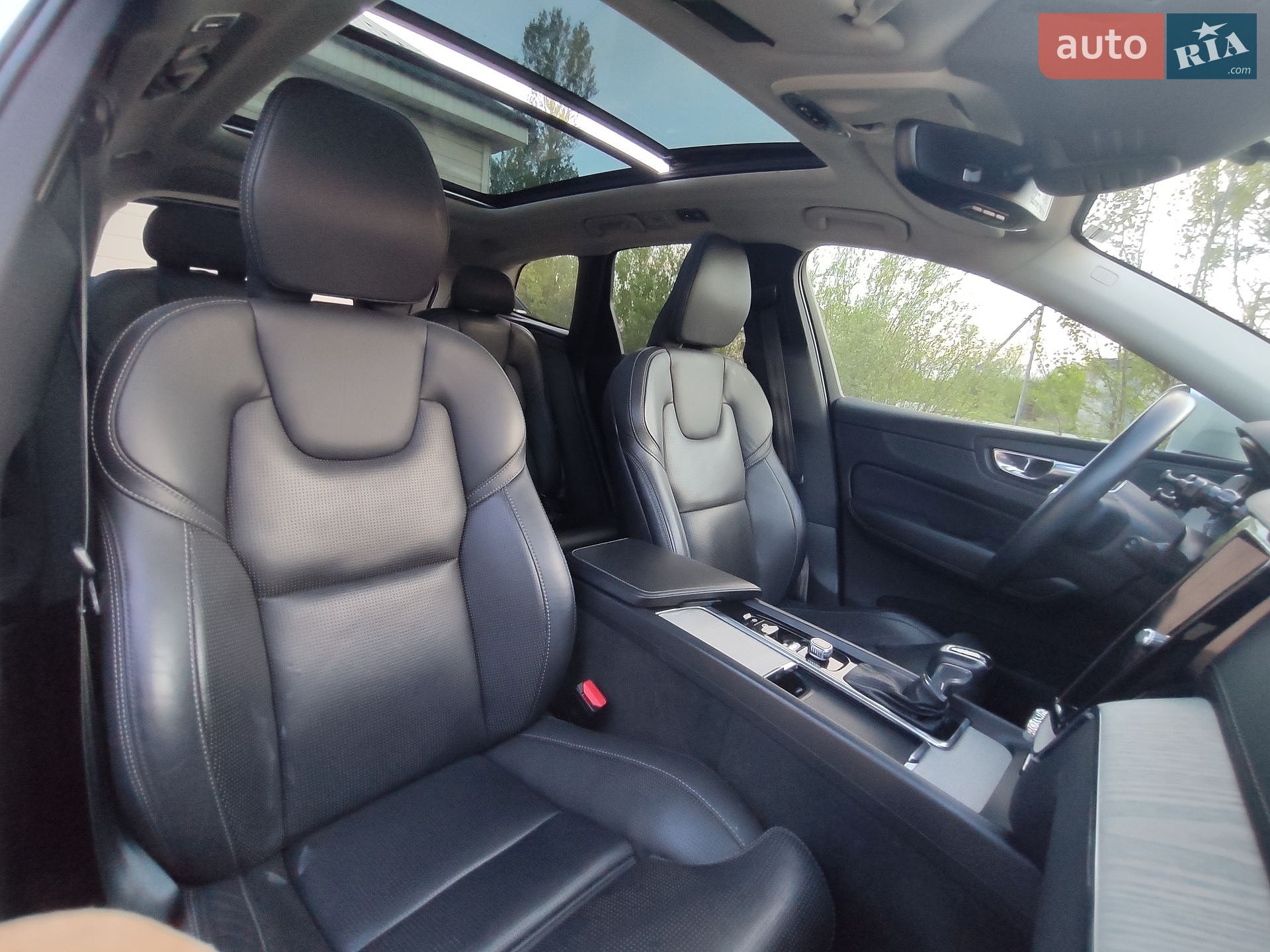 Volvo XC60 2021 VIN YV4102RL4M1876001 фото оголошення 33 з 67