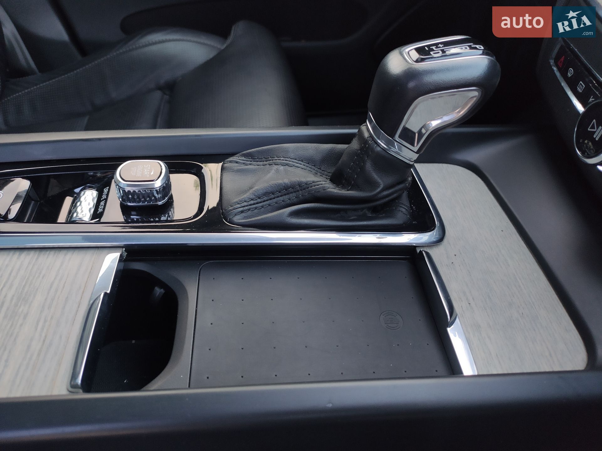 Volvo XC60 2021 VIN YV4102RL4M1876001 фото оголошення 27 з 67
